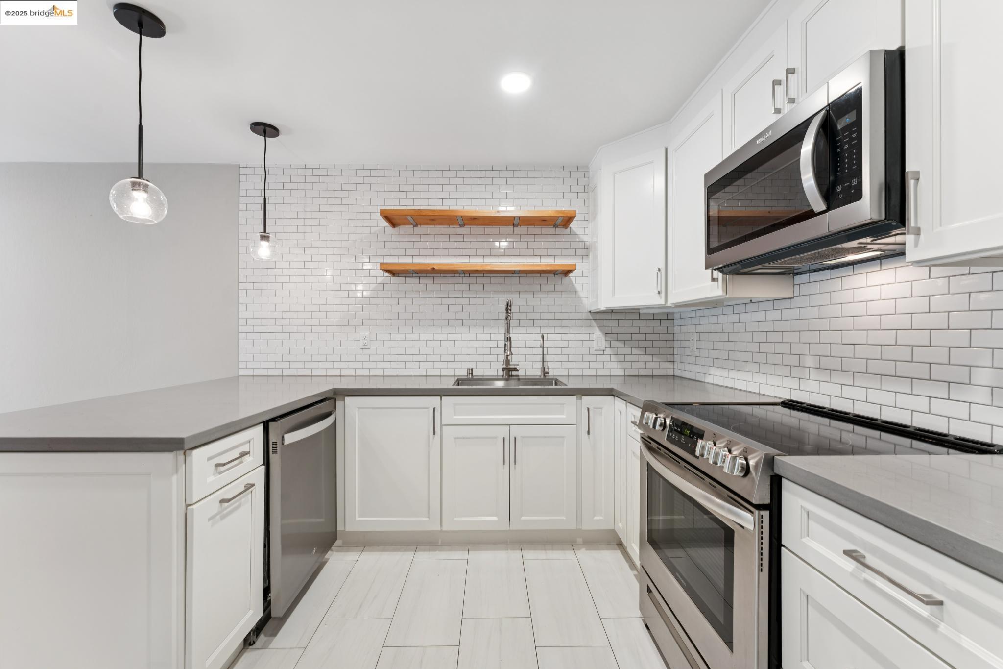 424 Staten Ave # 104