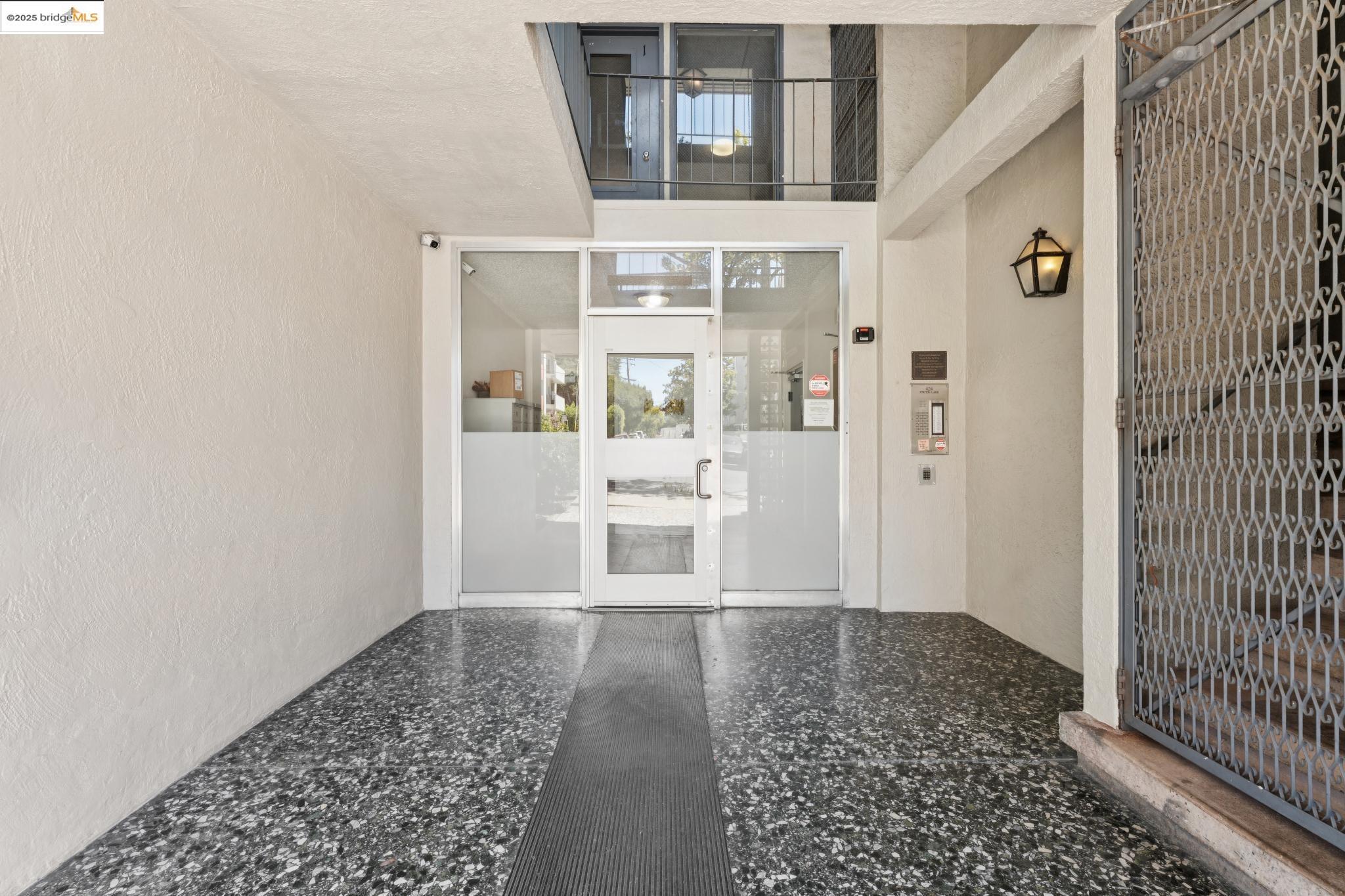 424 Staten Ave # 104