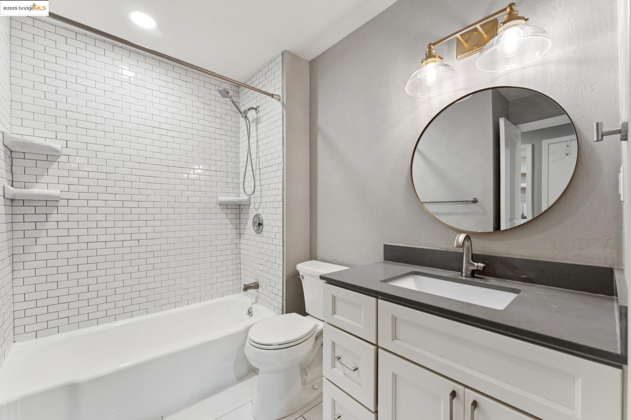 424 Staten Ave # 104