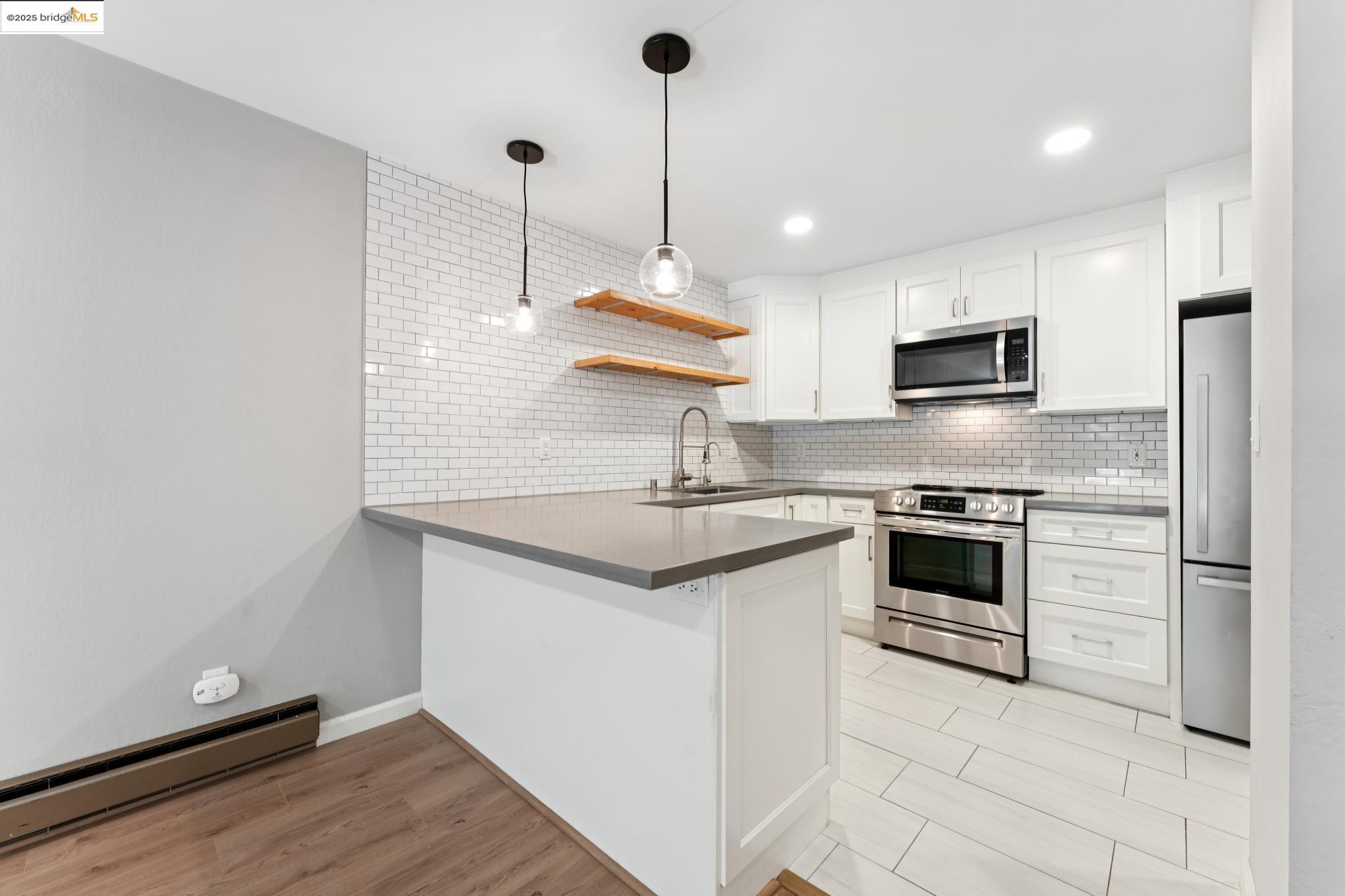 424 Staten Ave # 104