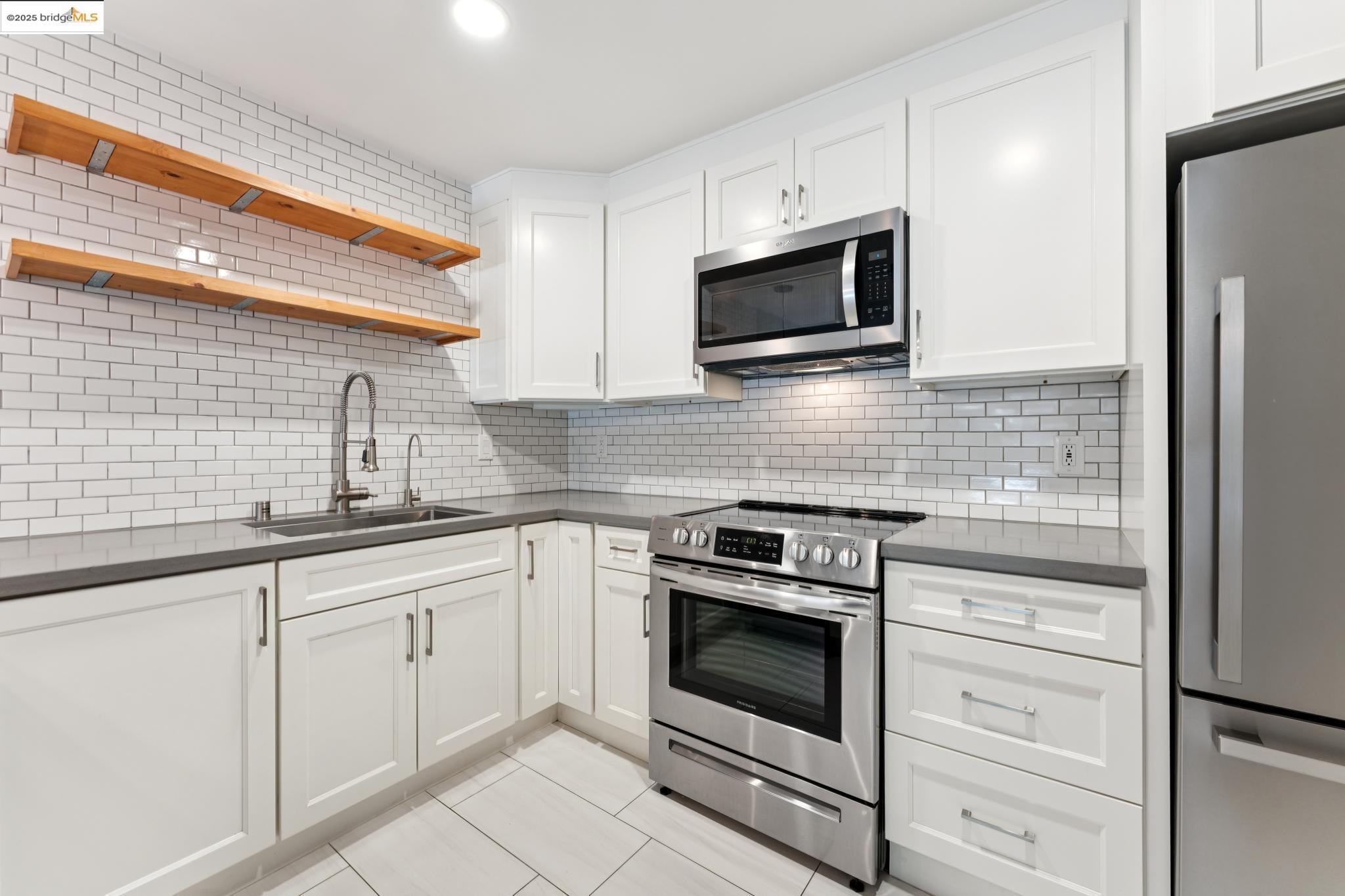 424 Staten Ave # 104