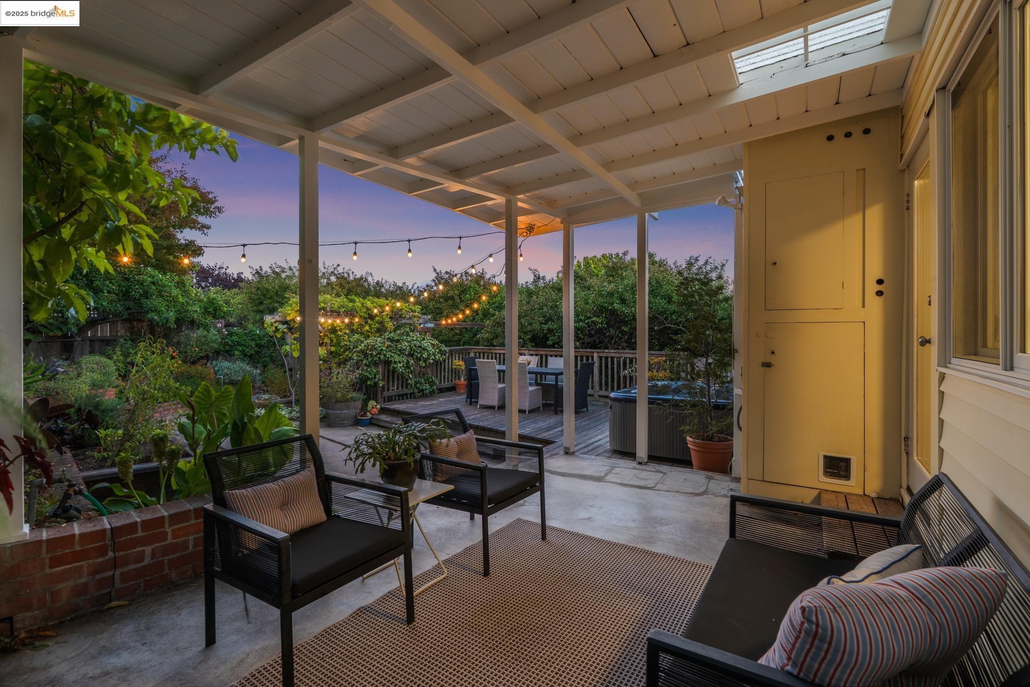1736 Santa Clara St