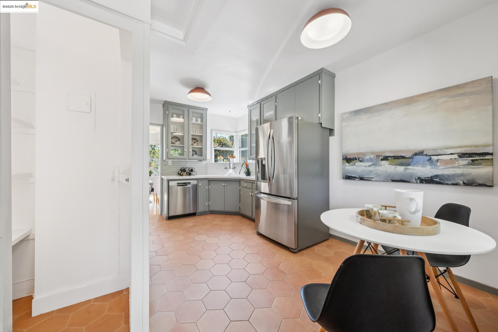 1736 Santa Clara St