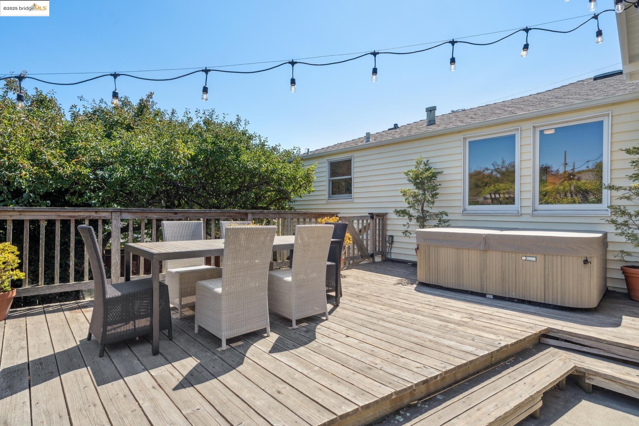 1736 Santa Clara St