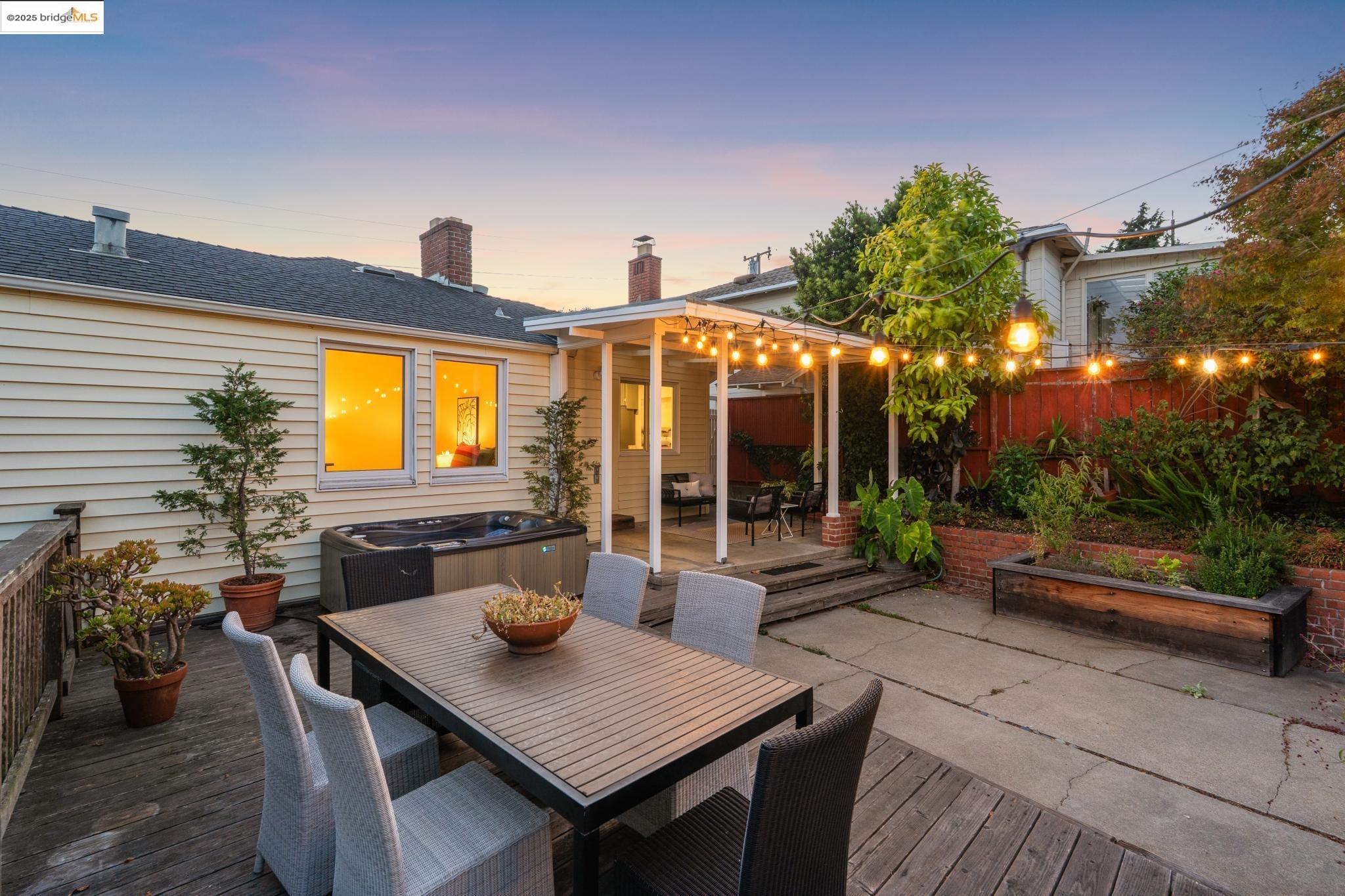 1736 Santa Clara St