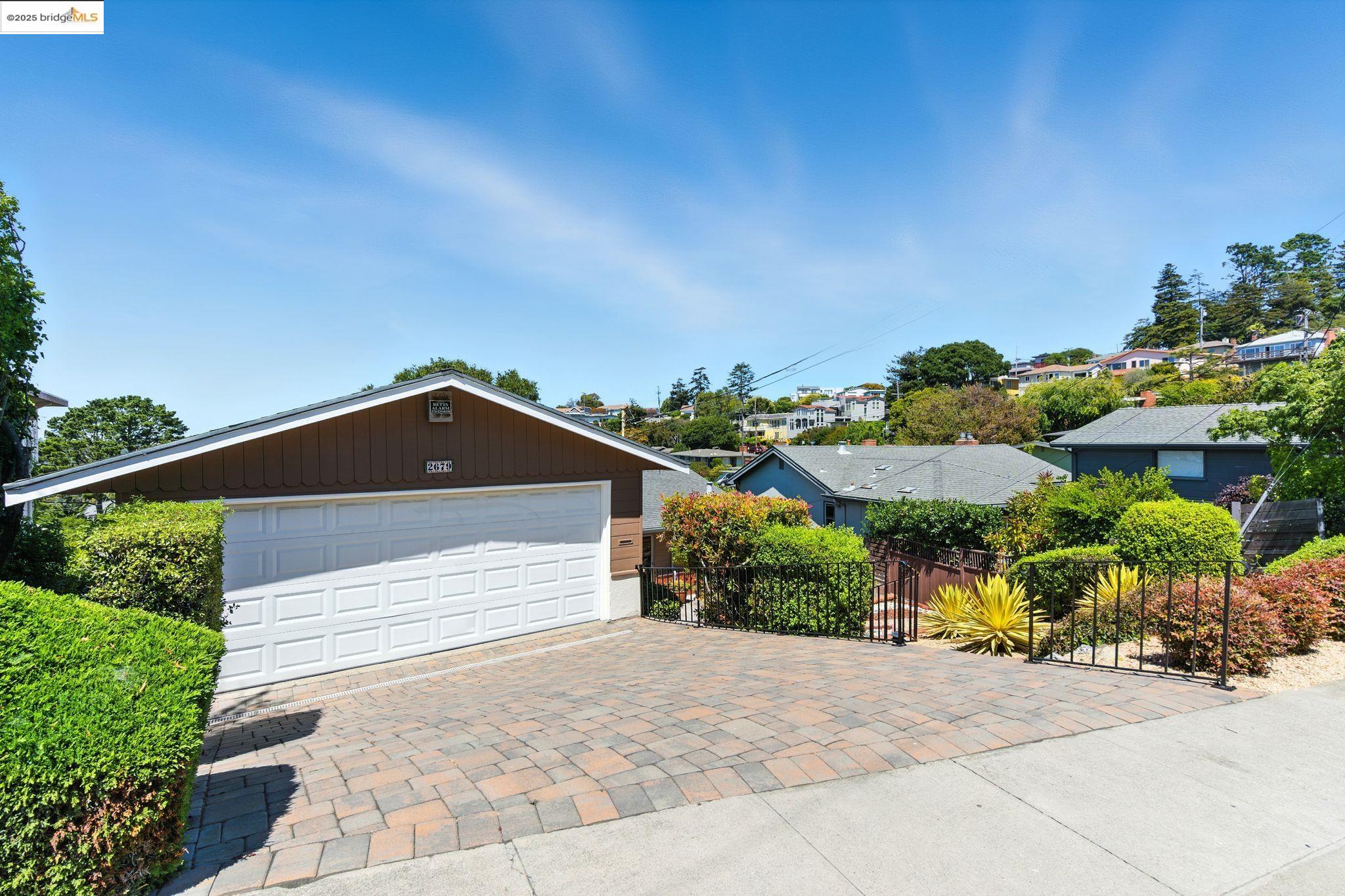 2679 Tamalpais AVE