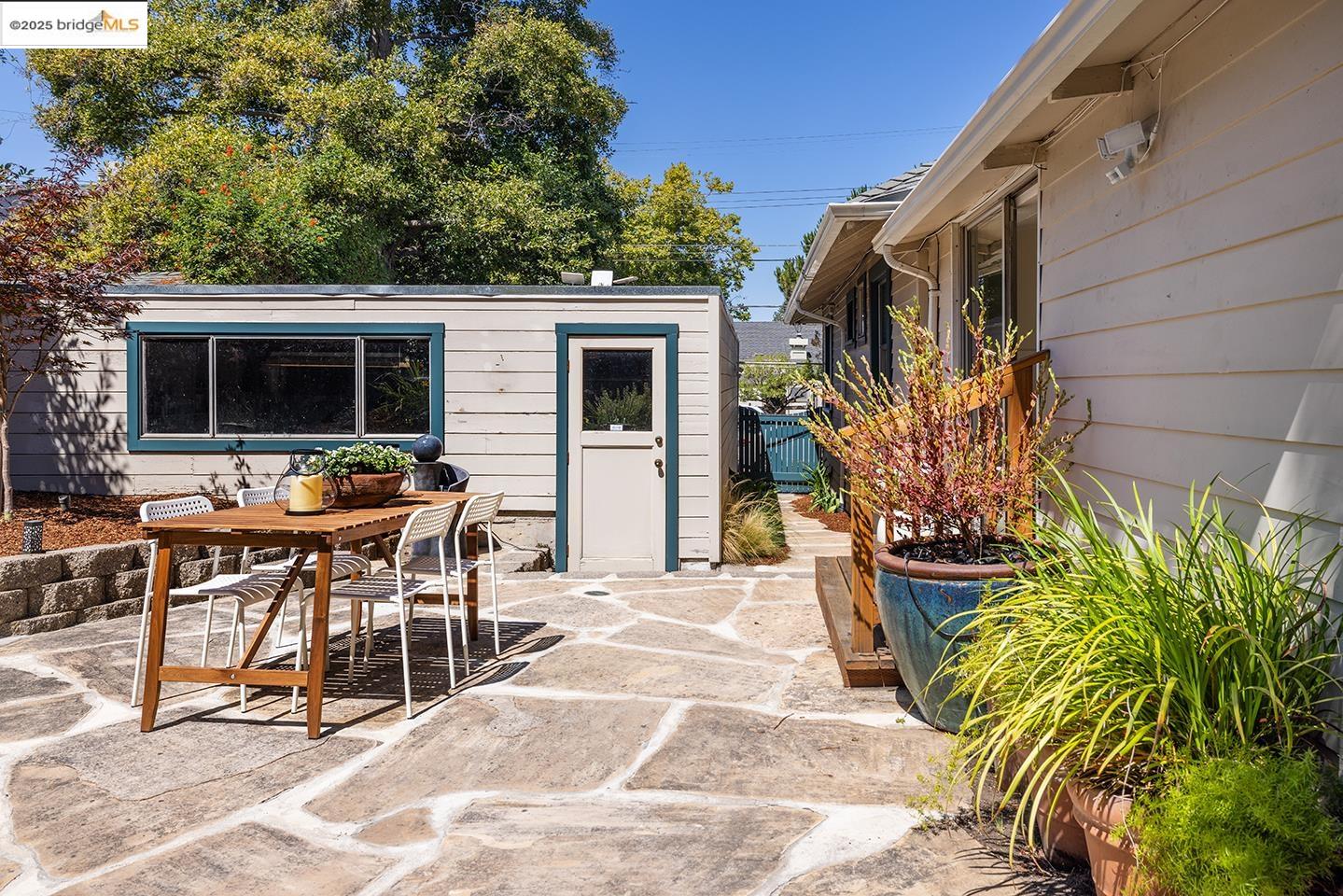 171 Glen Ave