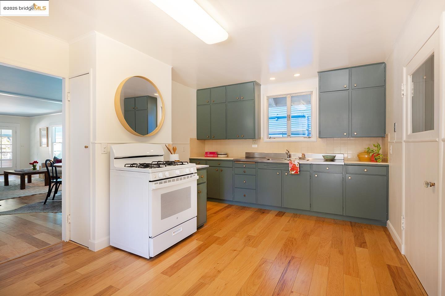 171 Glen Ave