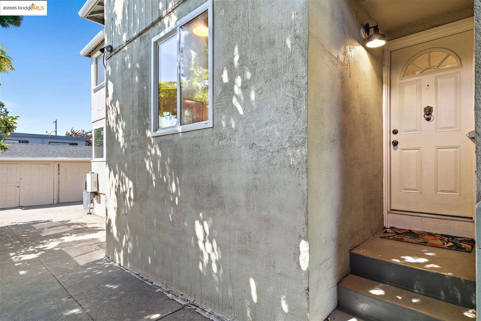 1412 Peralta Ave