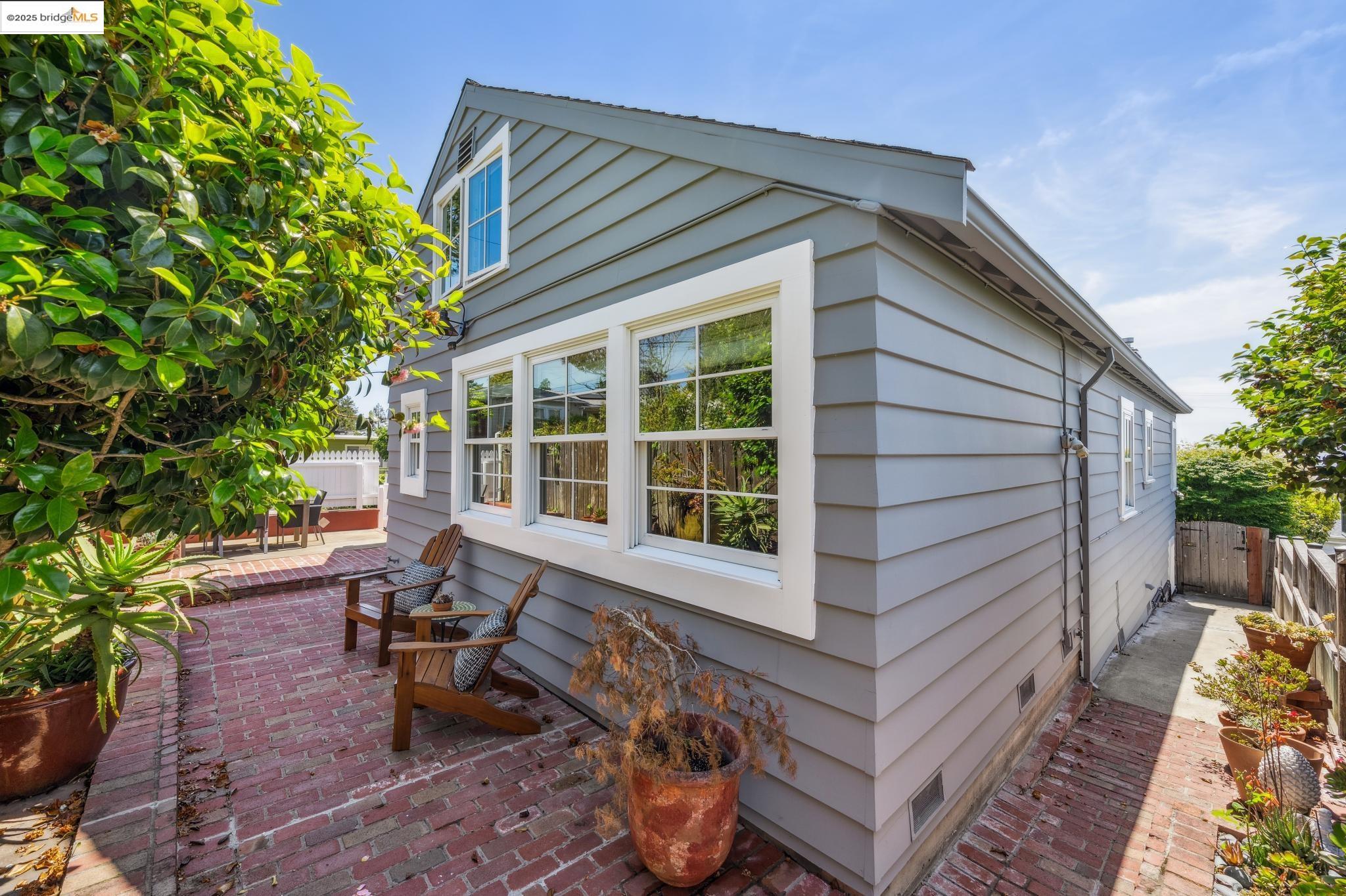 267 Columbia Ave