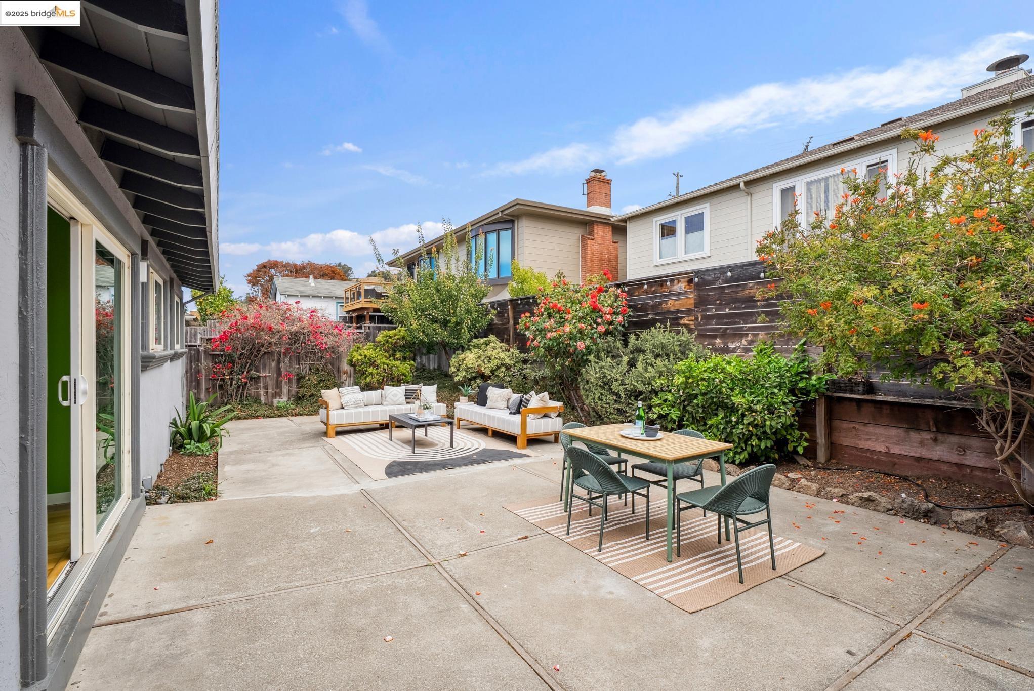 1328 Scott Street
