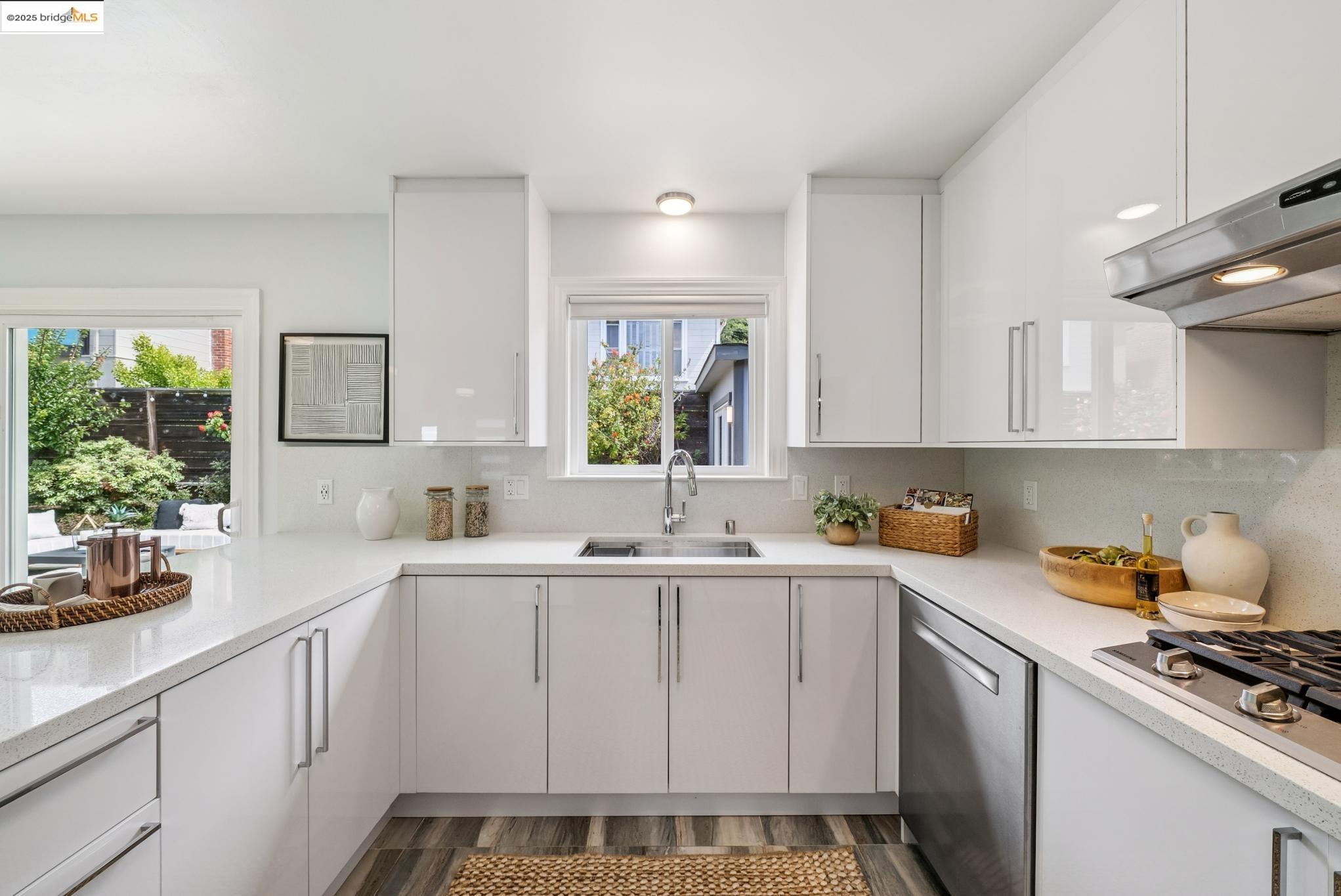 1328 Scott Street