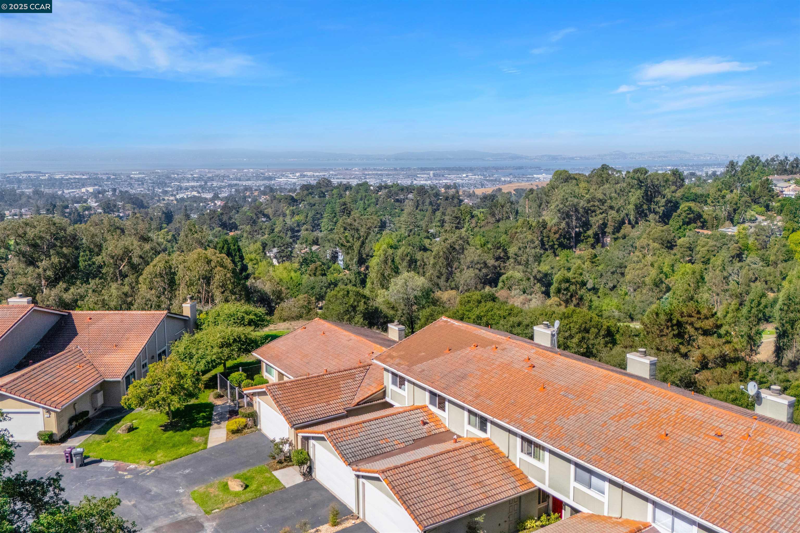 141 Mountain Valley St