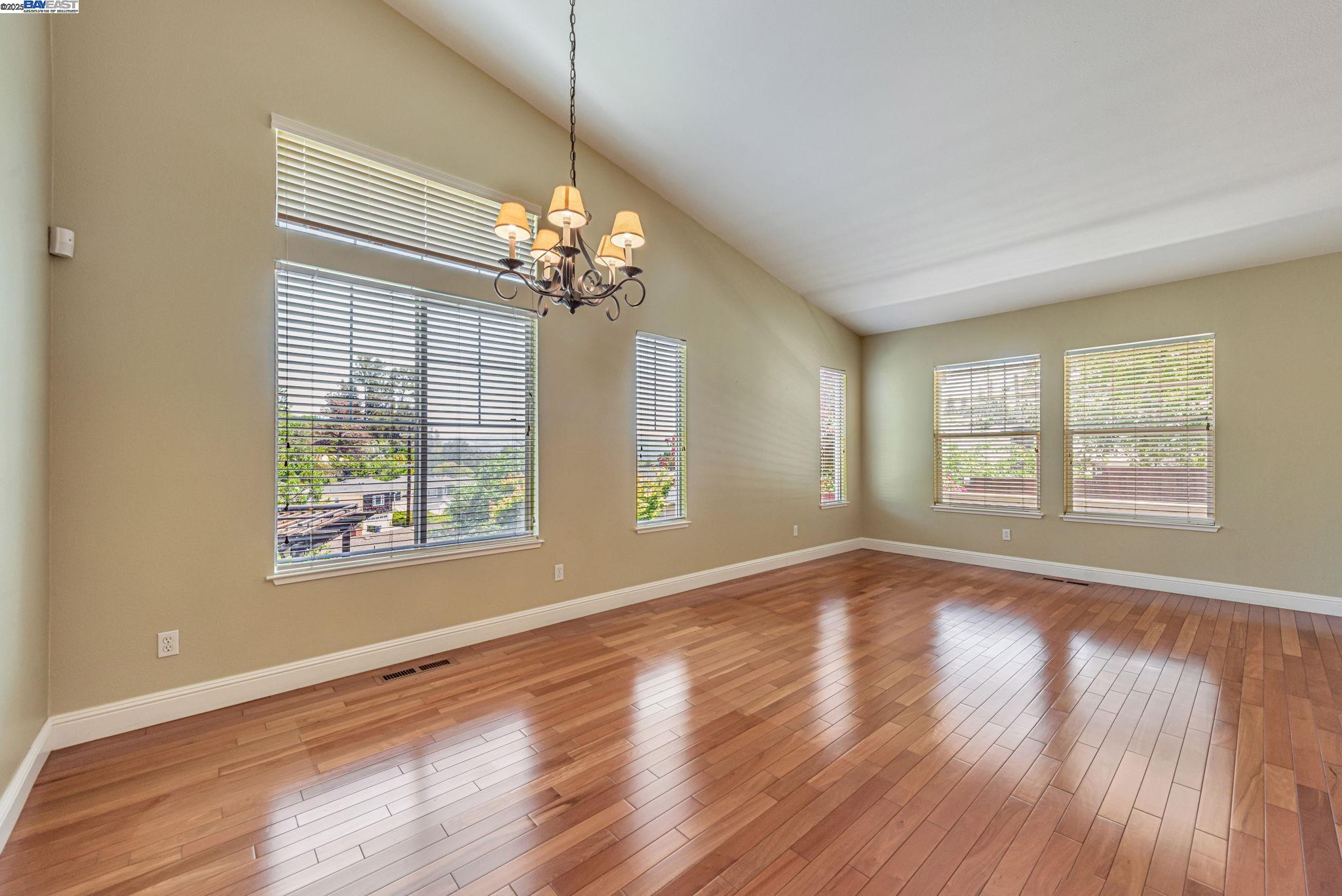 2578 Ridge Crest Ct.