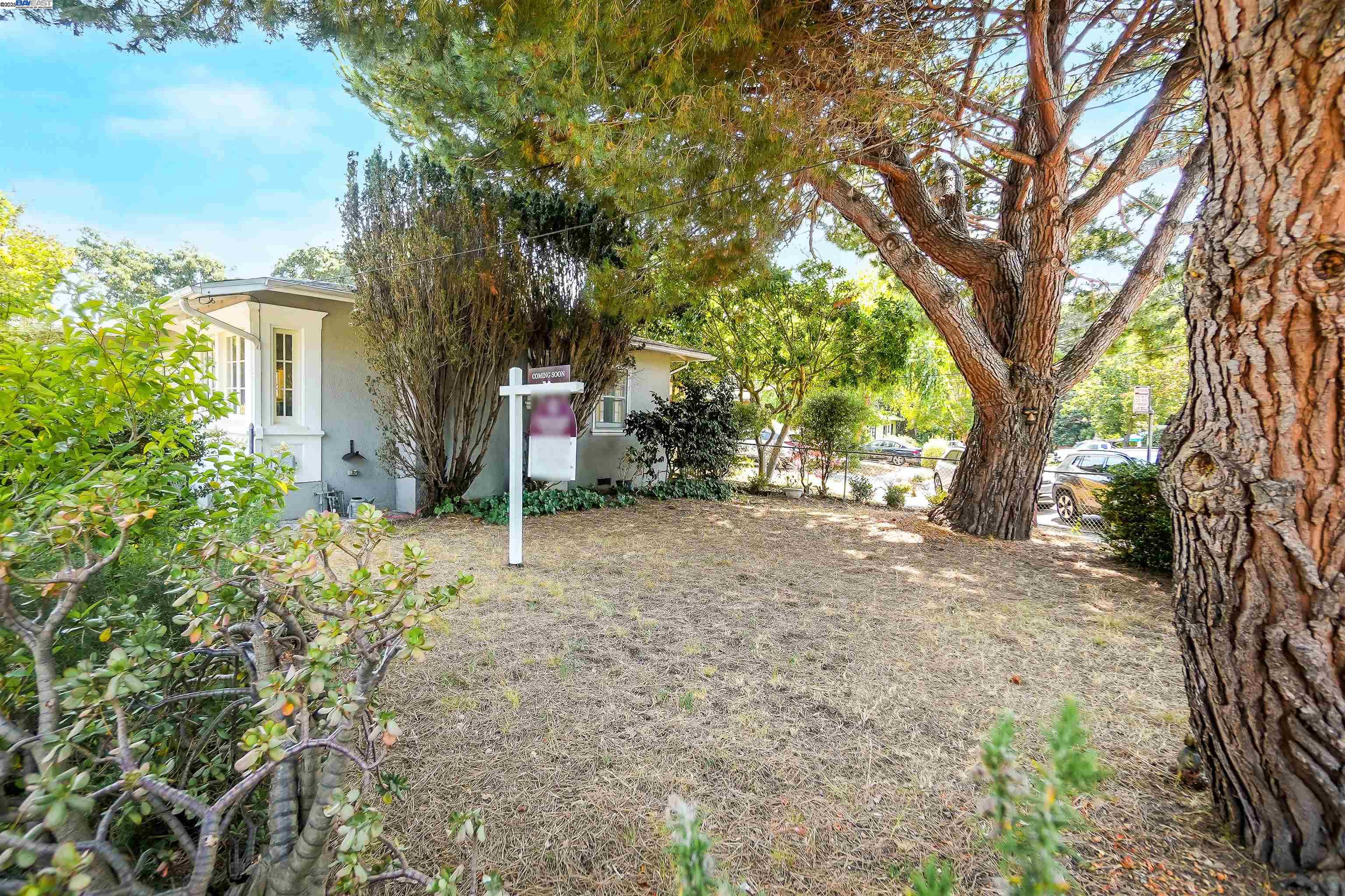 57 Entrada Ave