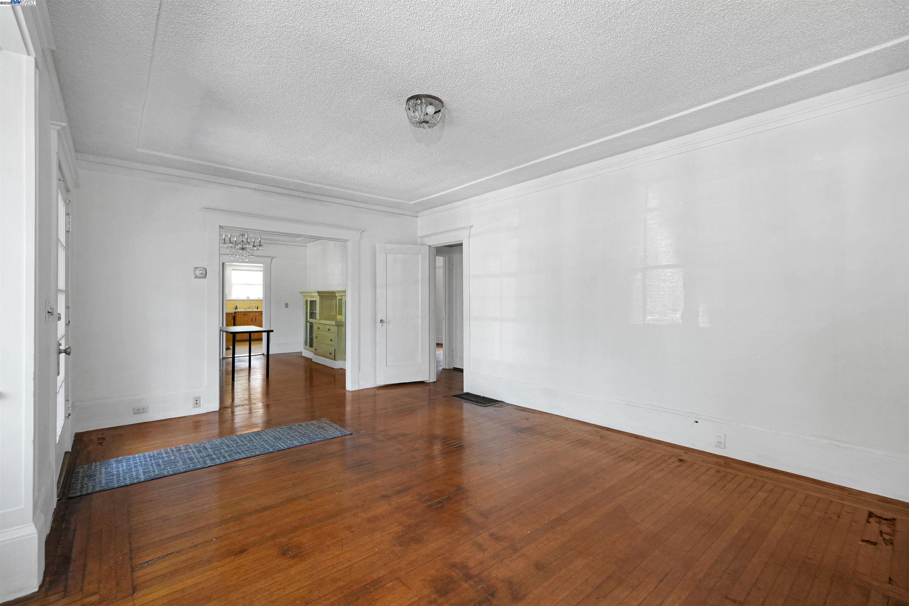 57 Entrada Ave