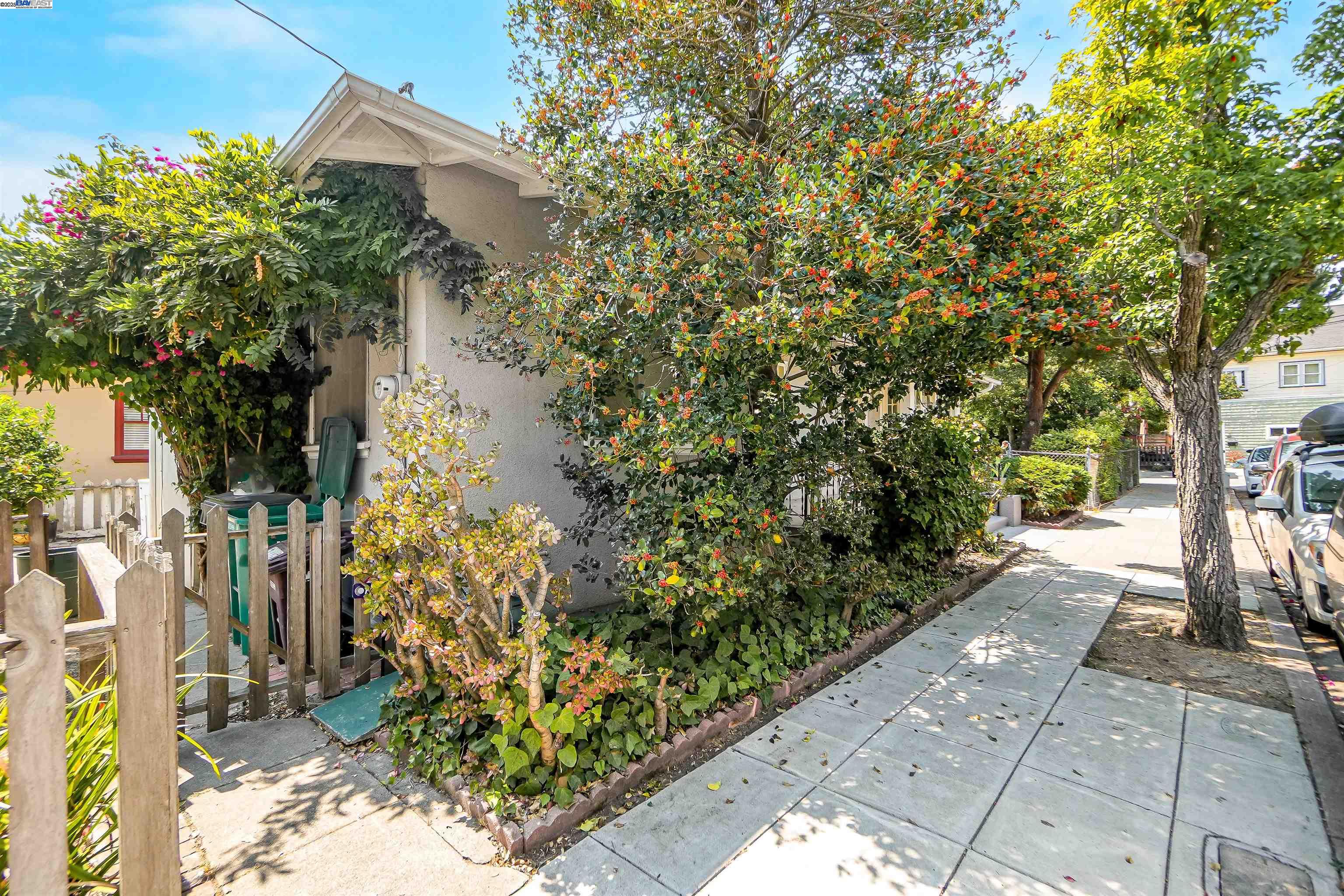 57 Entrada Ave