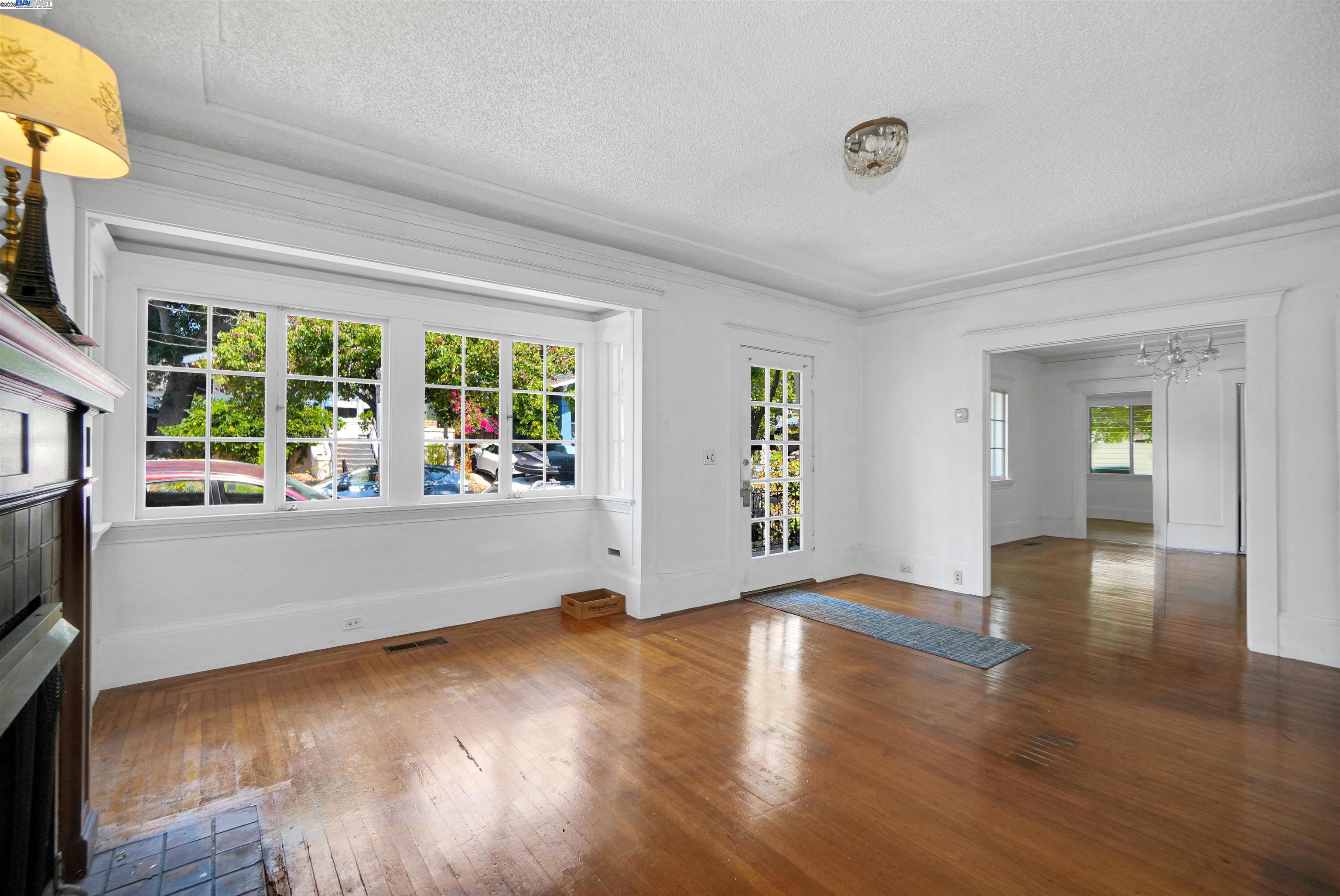 57 Entrada Ave