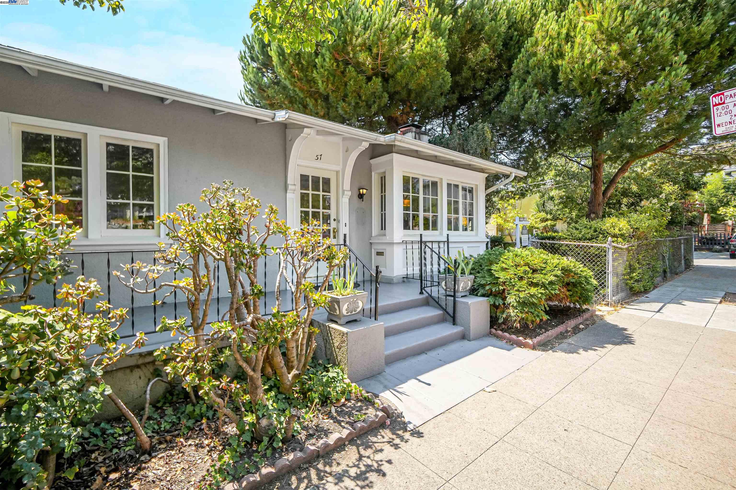 57 Entrada Ave