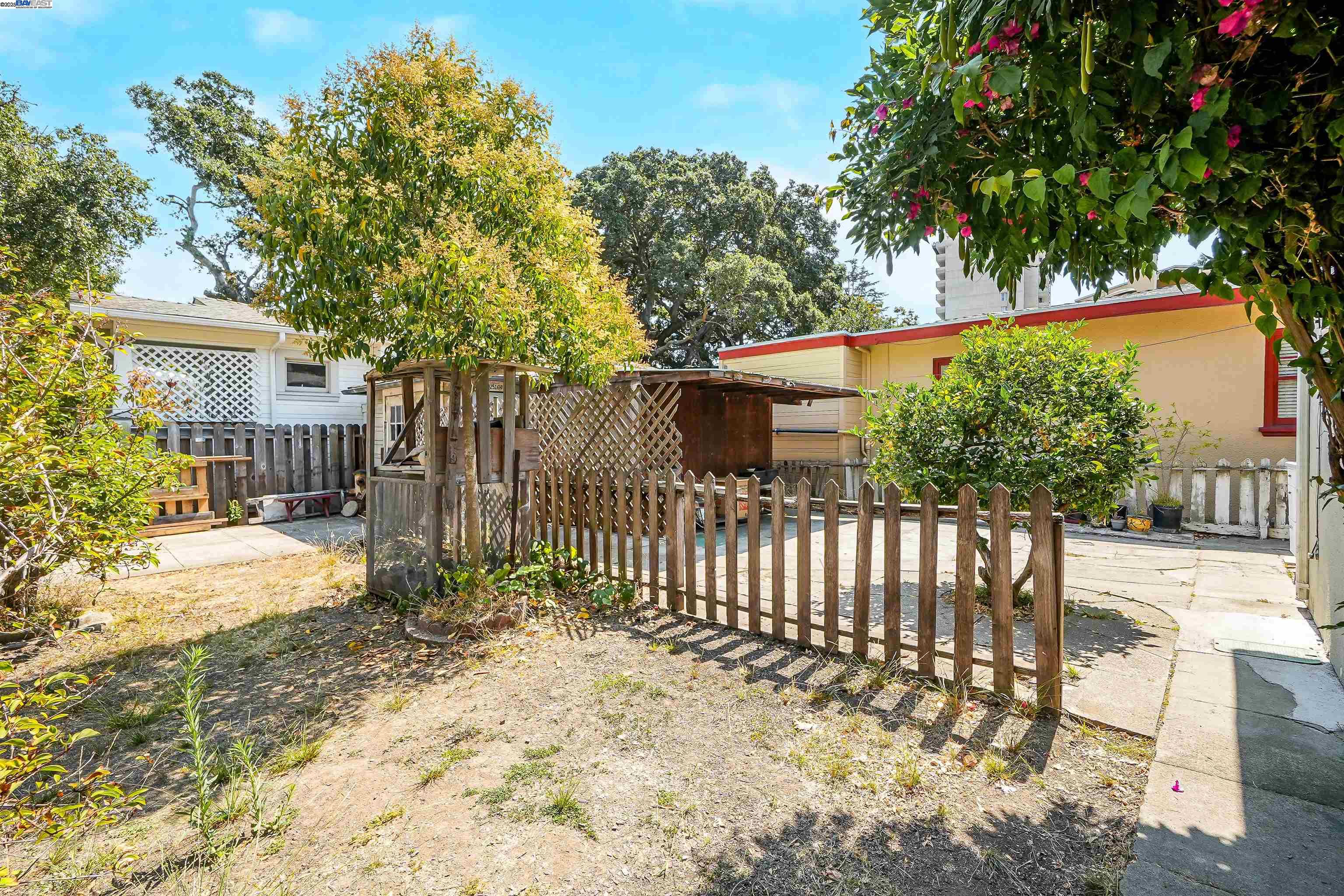 57 Entrada Ave