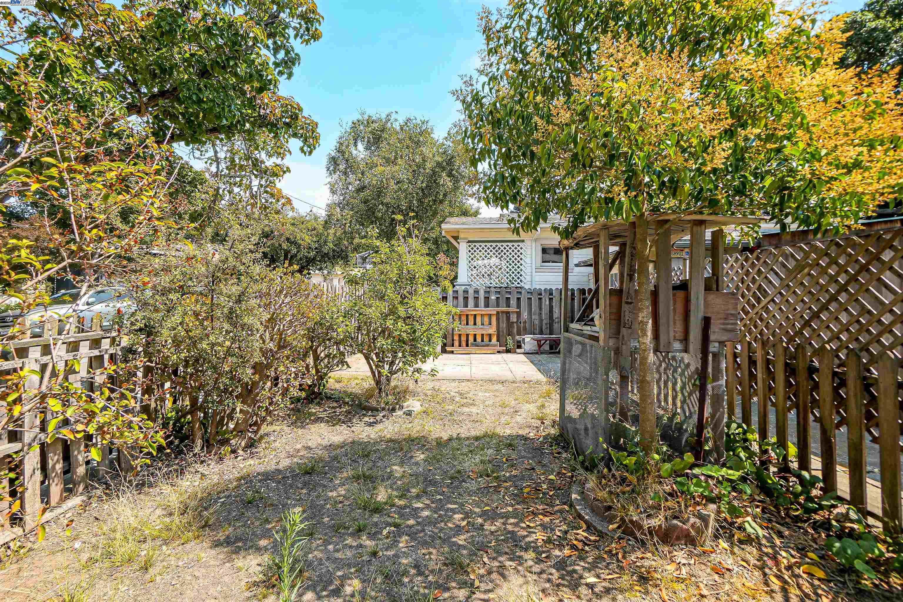 57 Entrada Ave