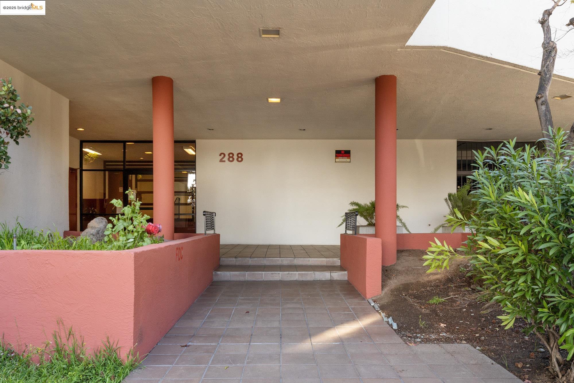 288 Whitmore St # 202