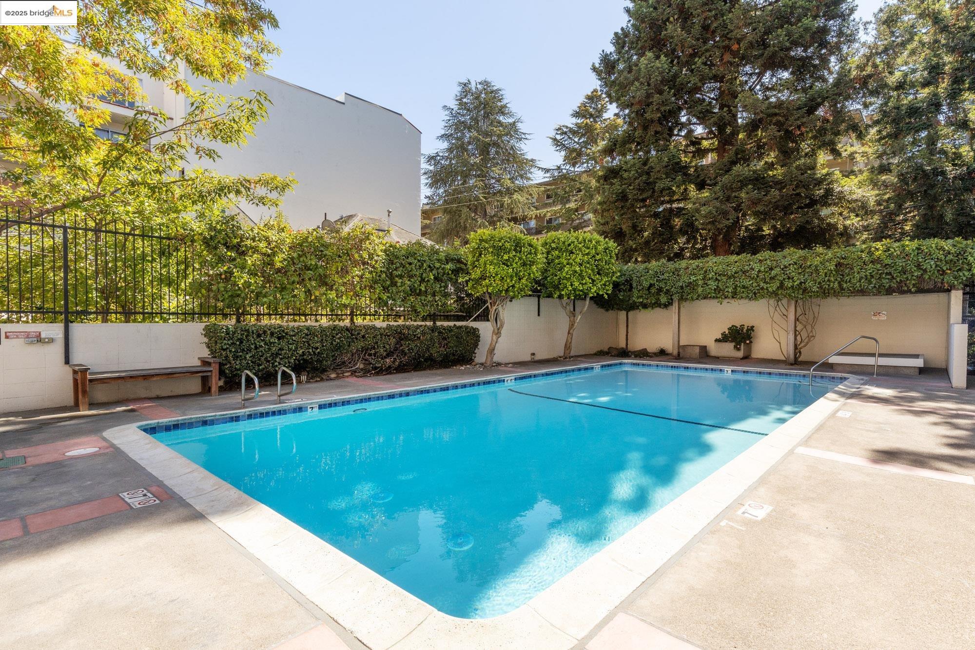 288 Whitmore St # 202