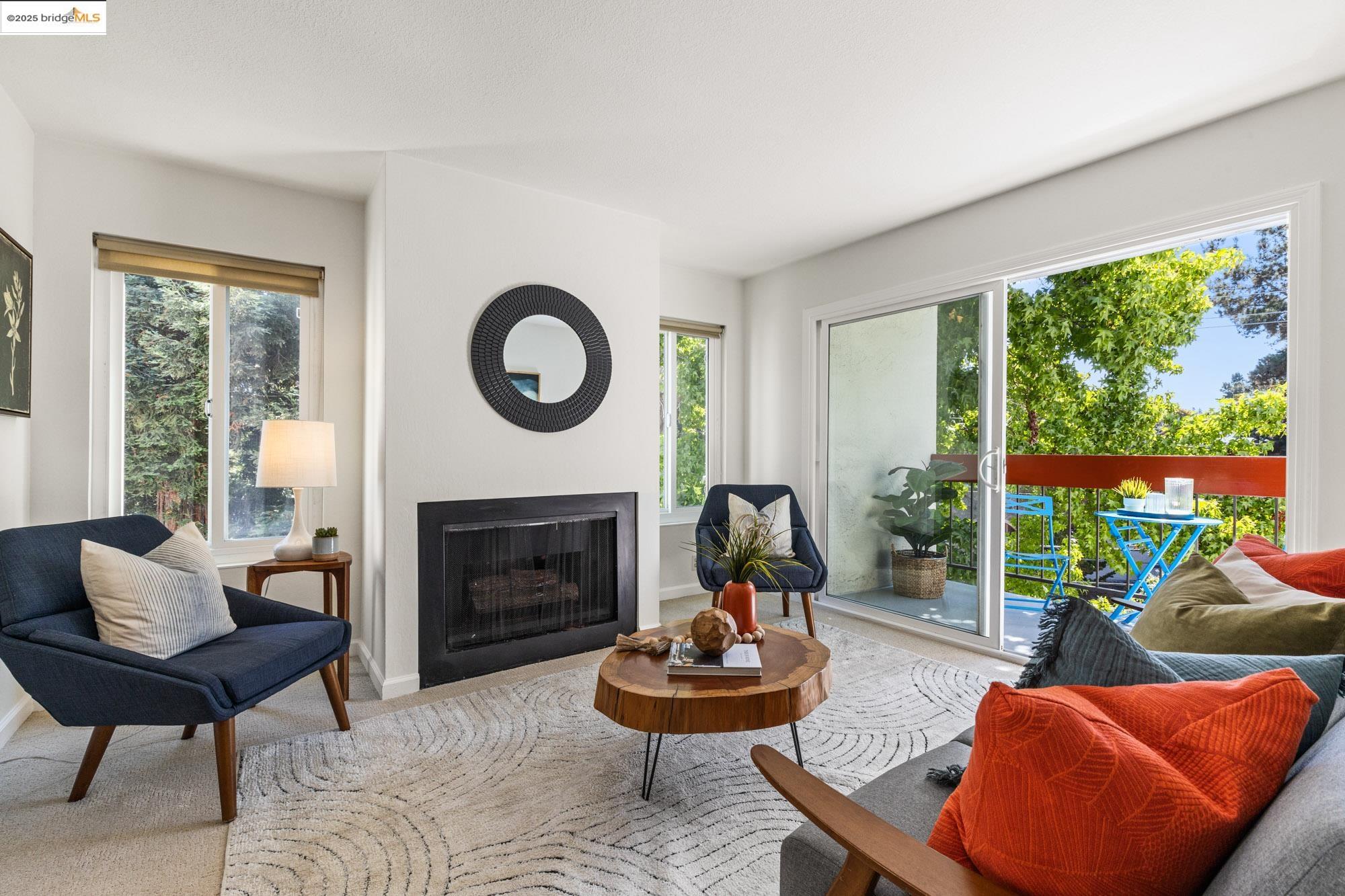 288 Whitmore St # 202