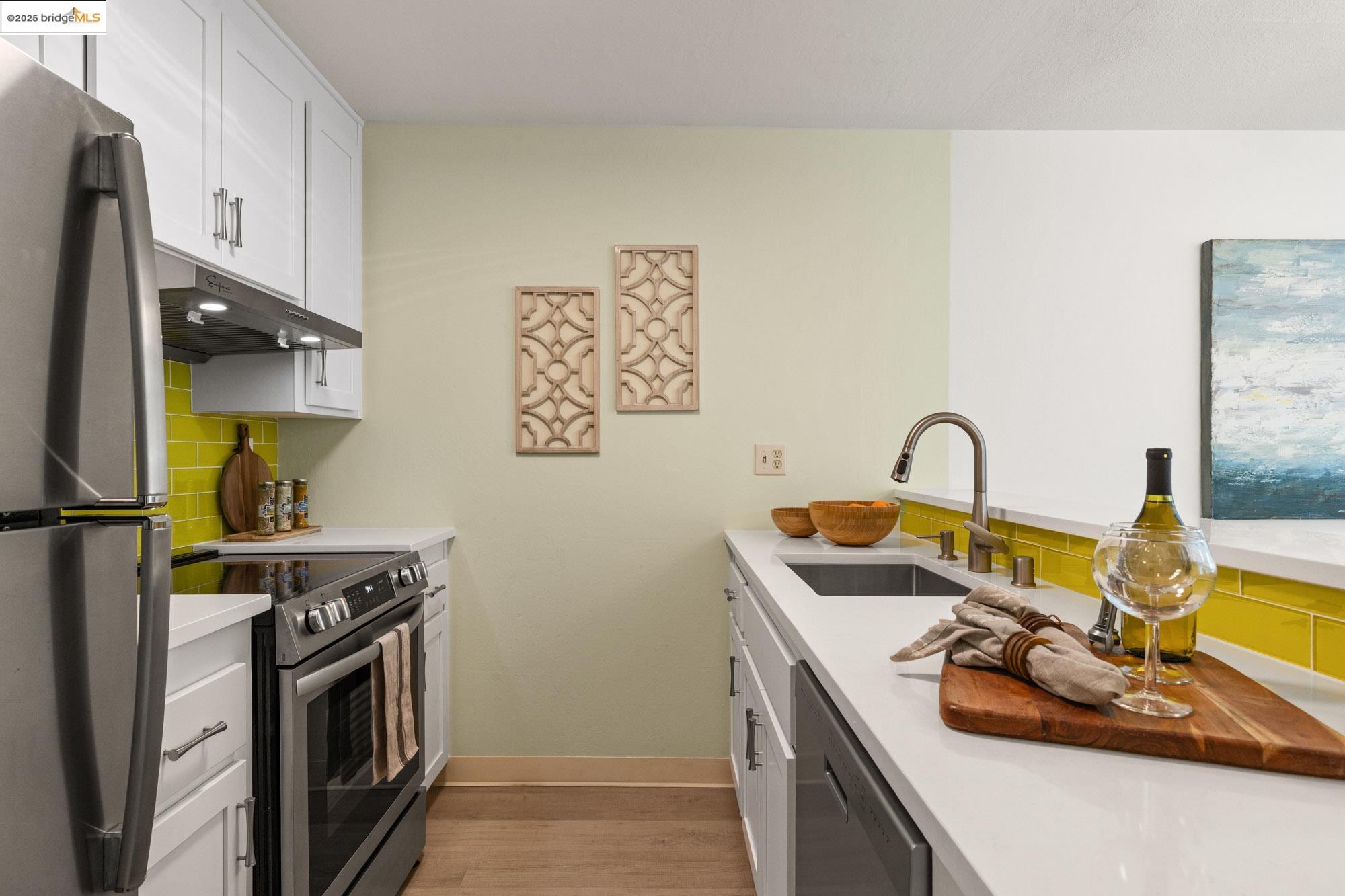 288 Whitmore St # 202