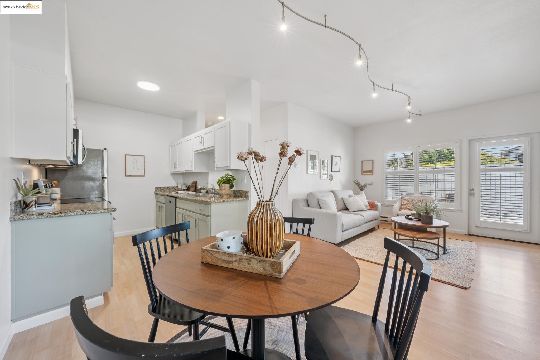 27 Bayside Ct