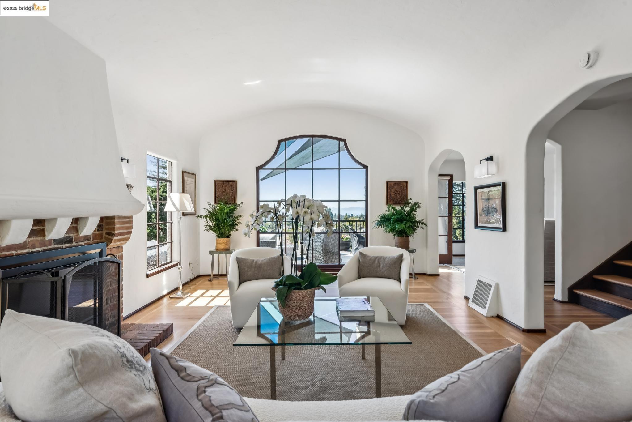 5835 Margarido Drive