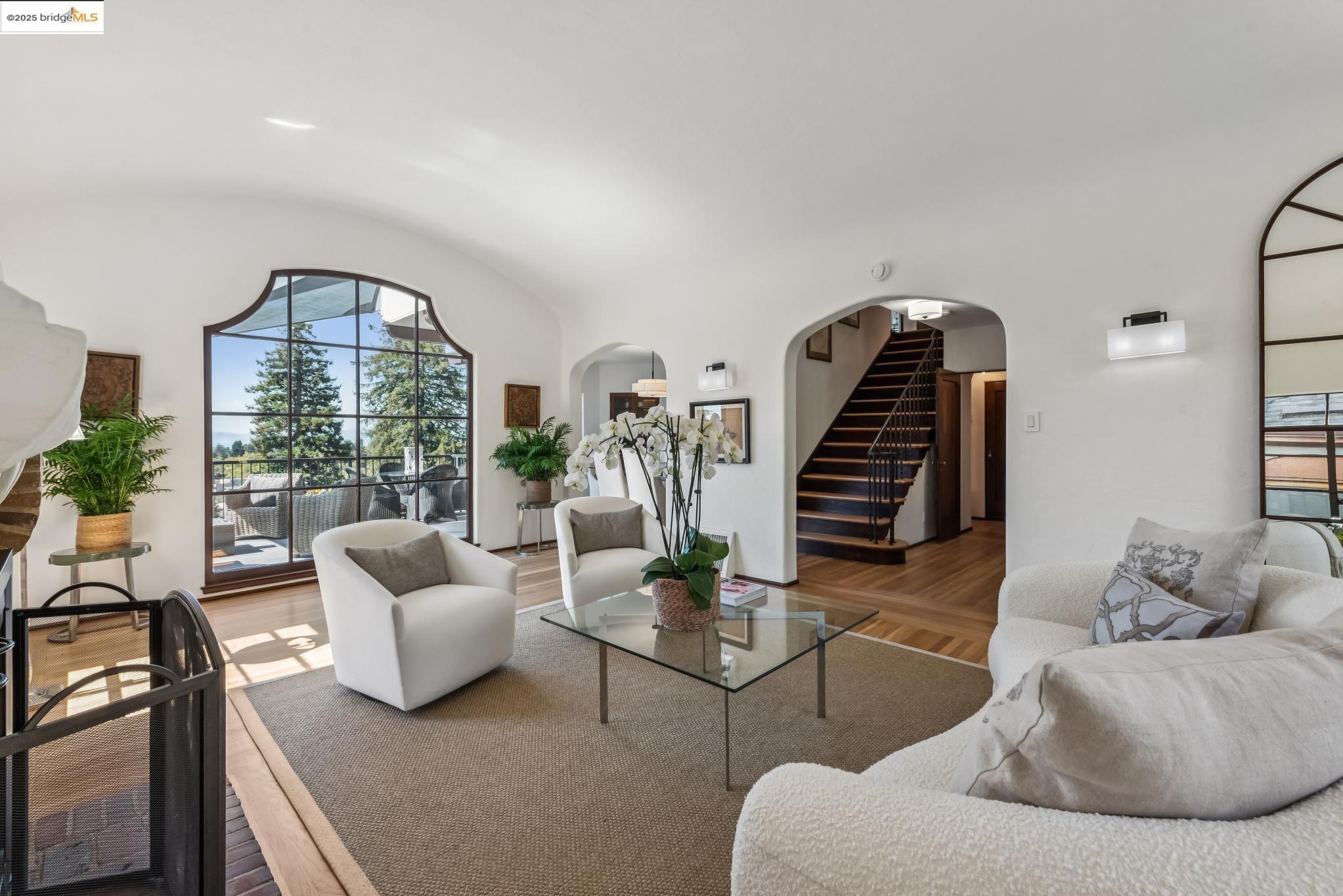 5835 Margarido Drive