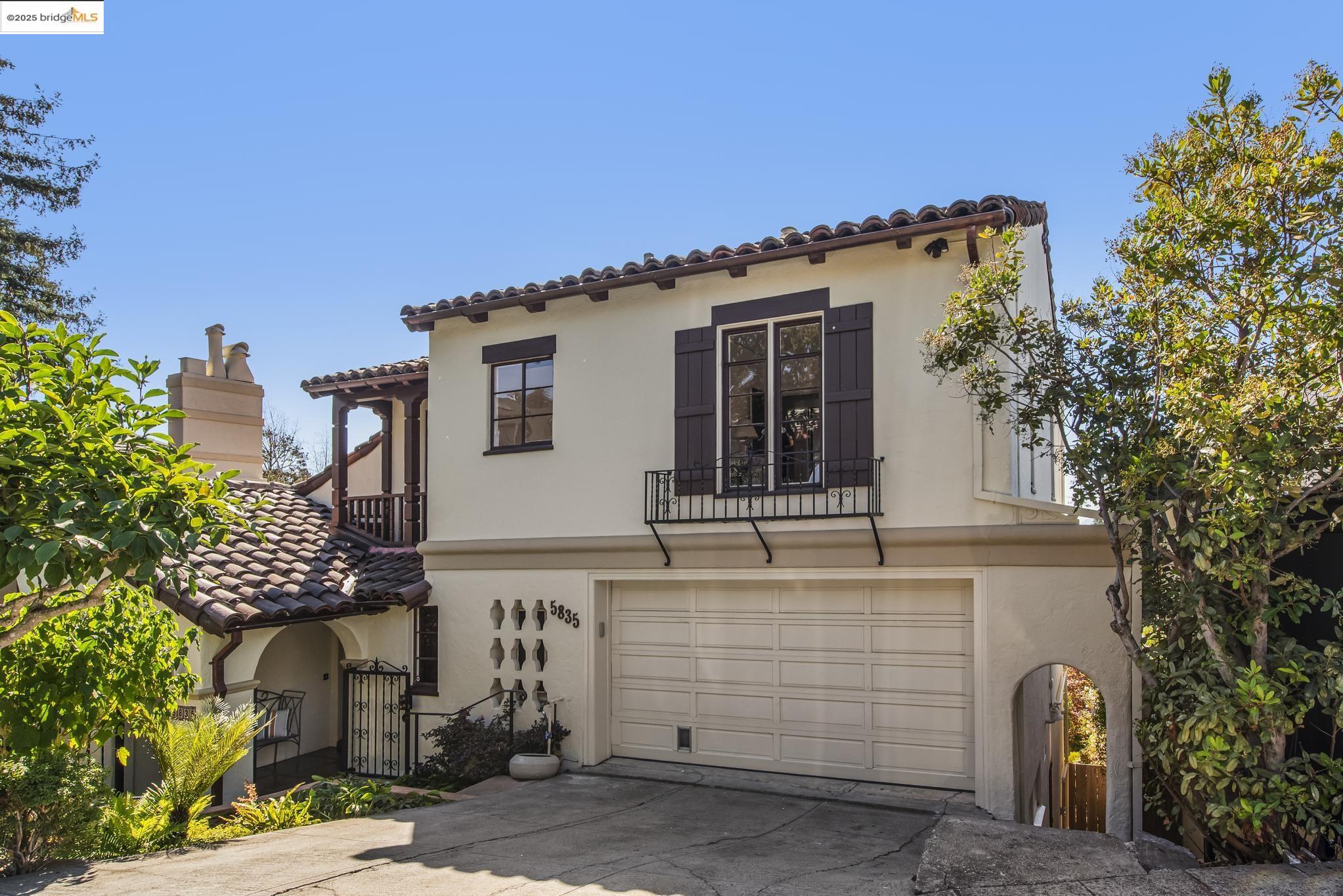 5835 Margarido Drive