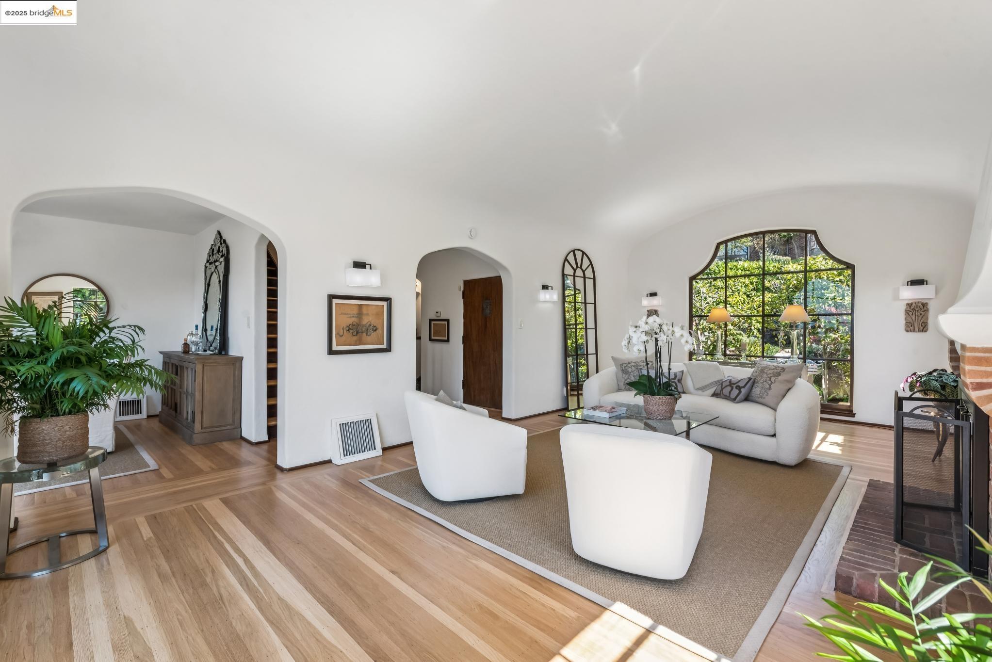 5835 Margarido Drive