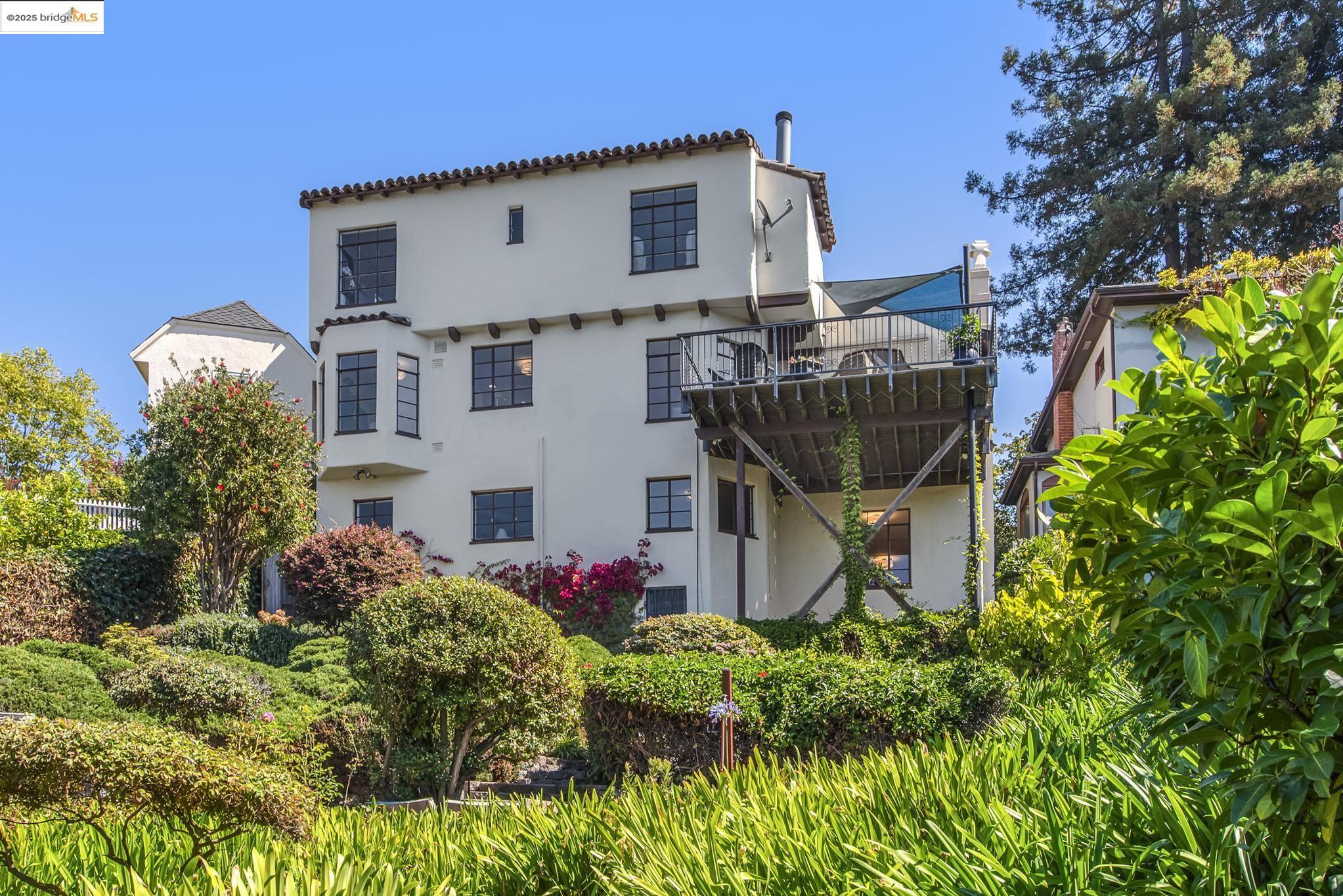 5835 Margarido Drive