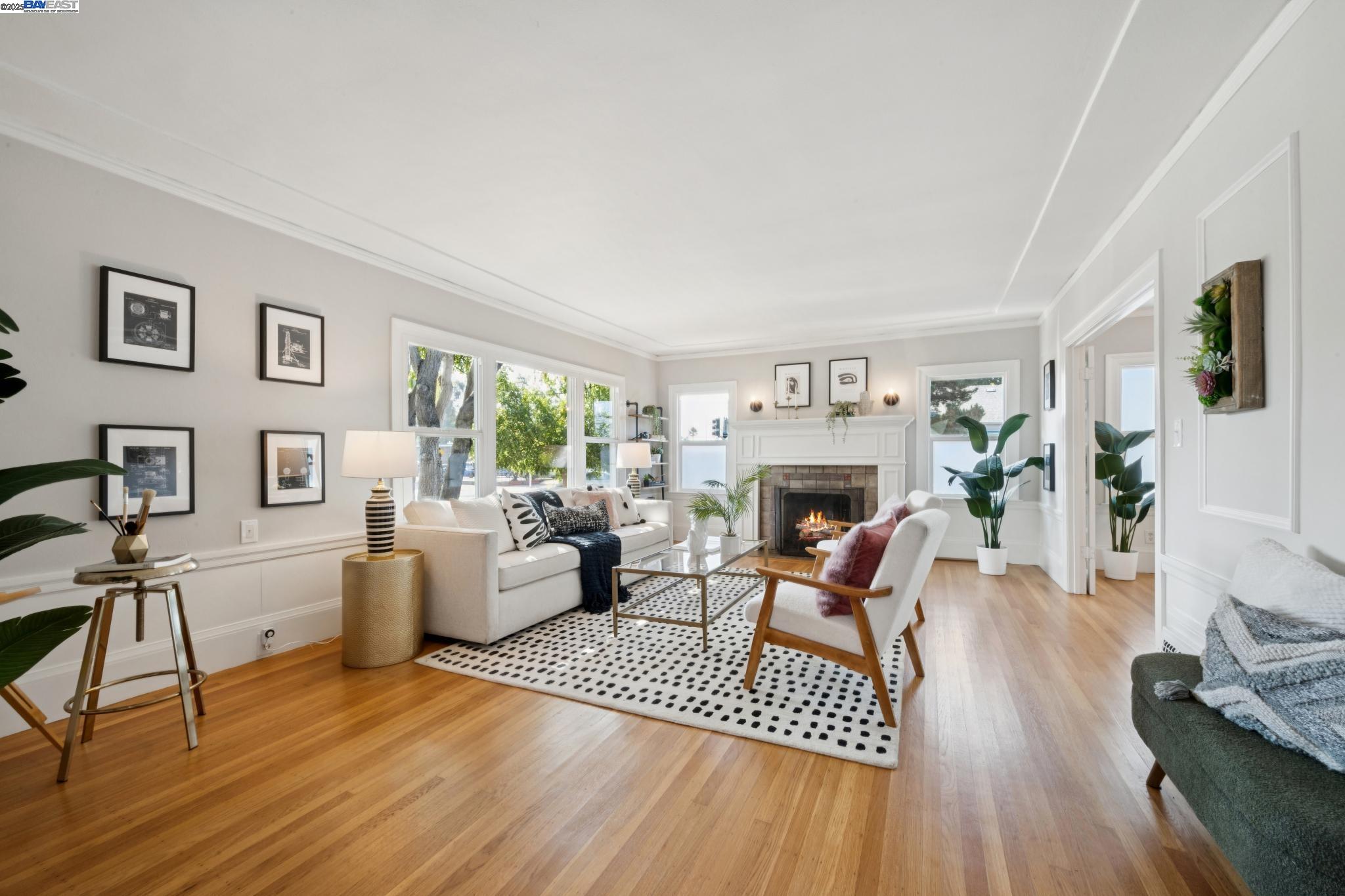 5427 CLAREMONT AVENUE