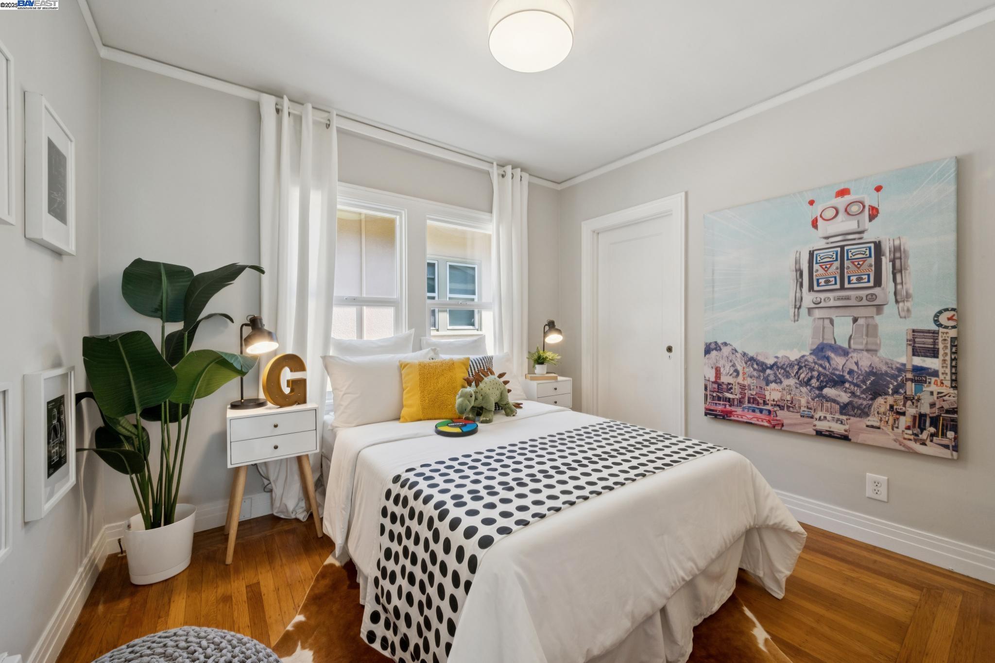 5427 CLAREMONT AVENUE