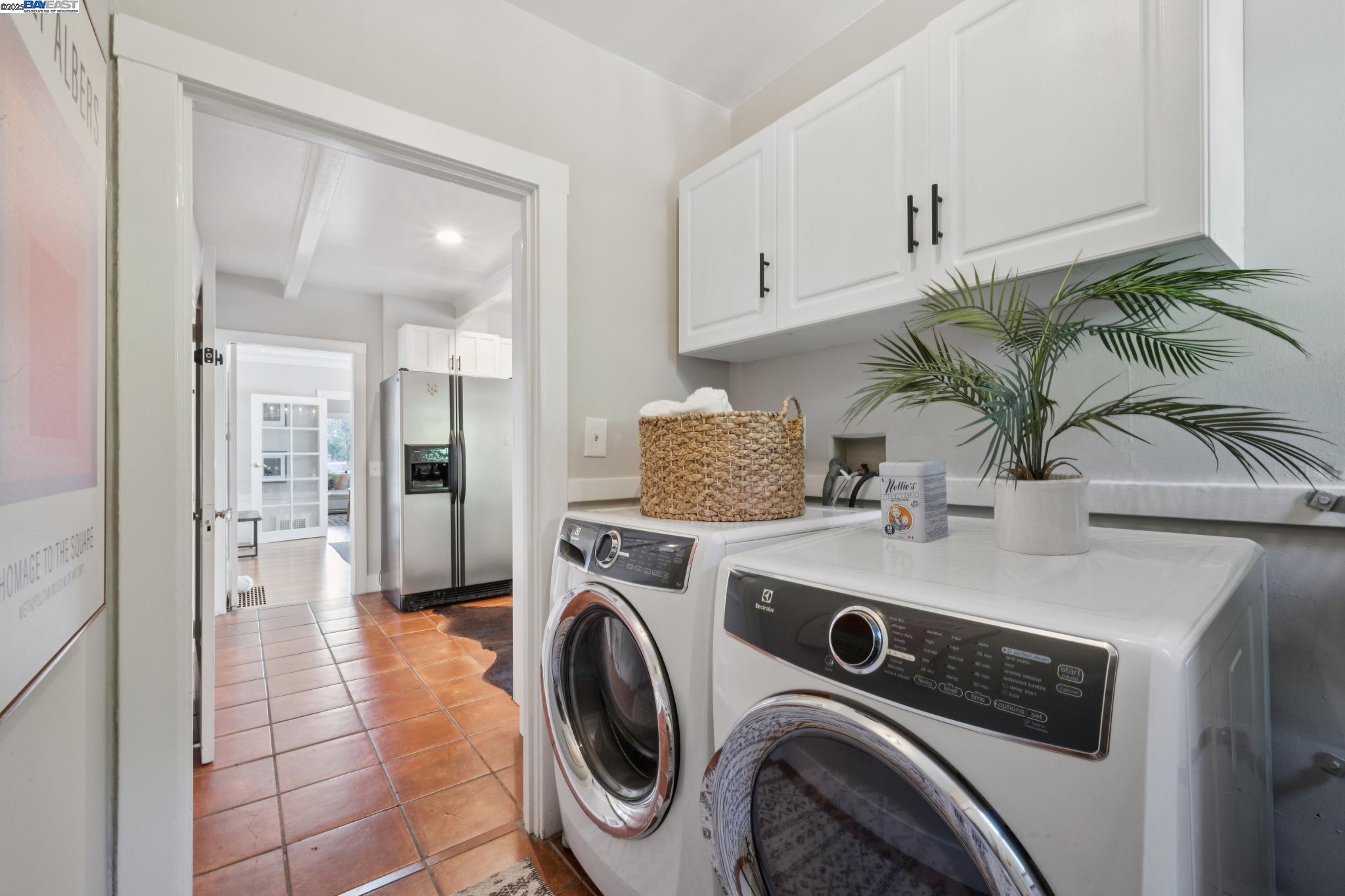 5427 CLAREMONT AVENUE