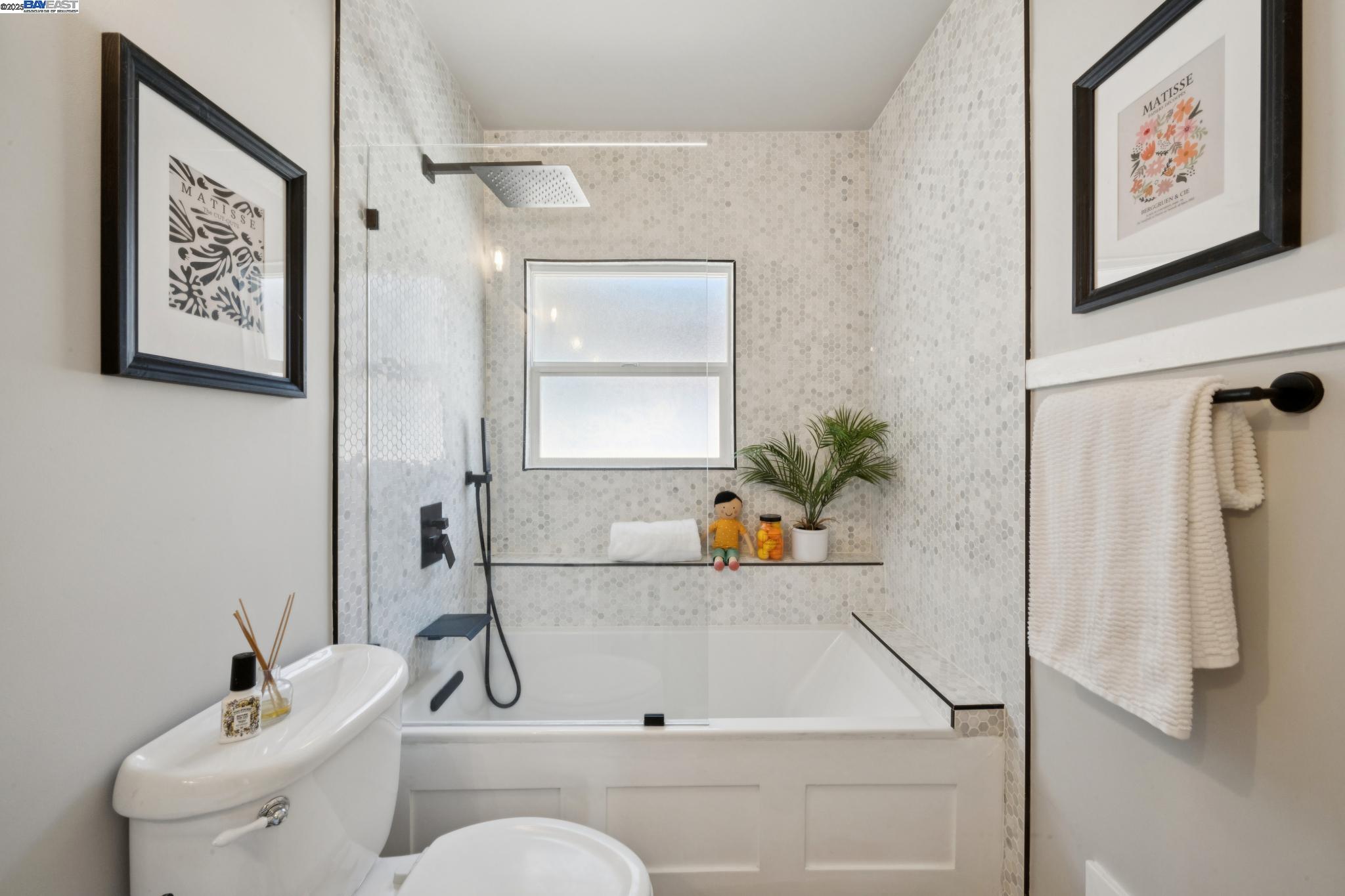 5427 CLAREMONT AVENUE