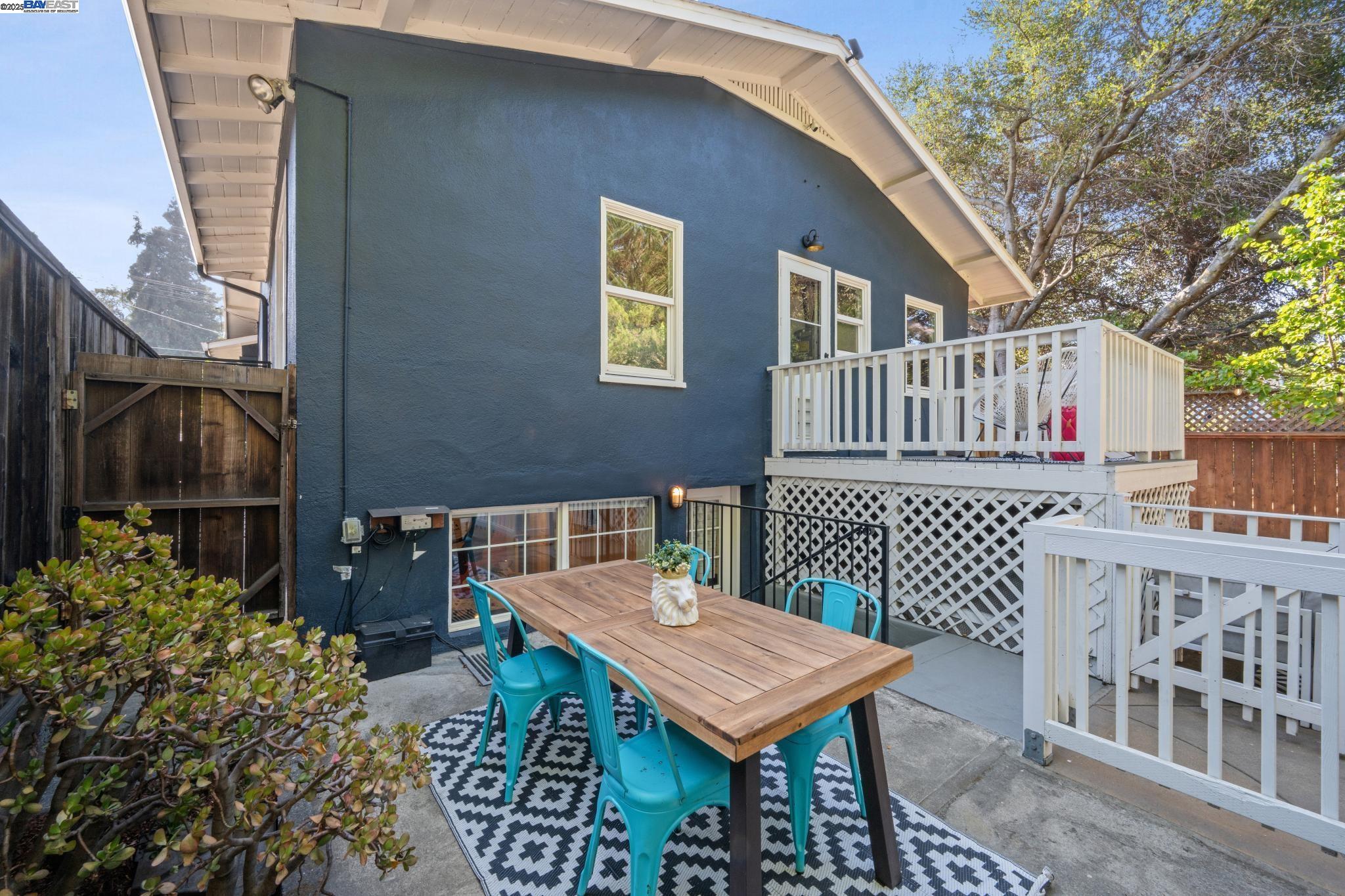 5427 CLAREMONT AVENUE