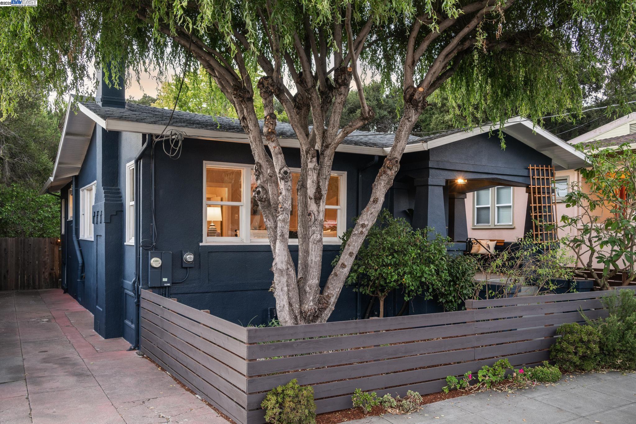 5427 CLAREMONT AVENUE