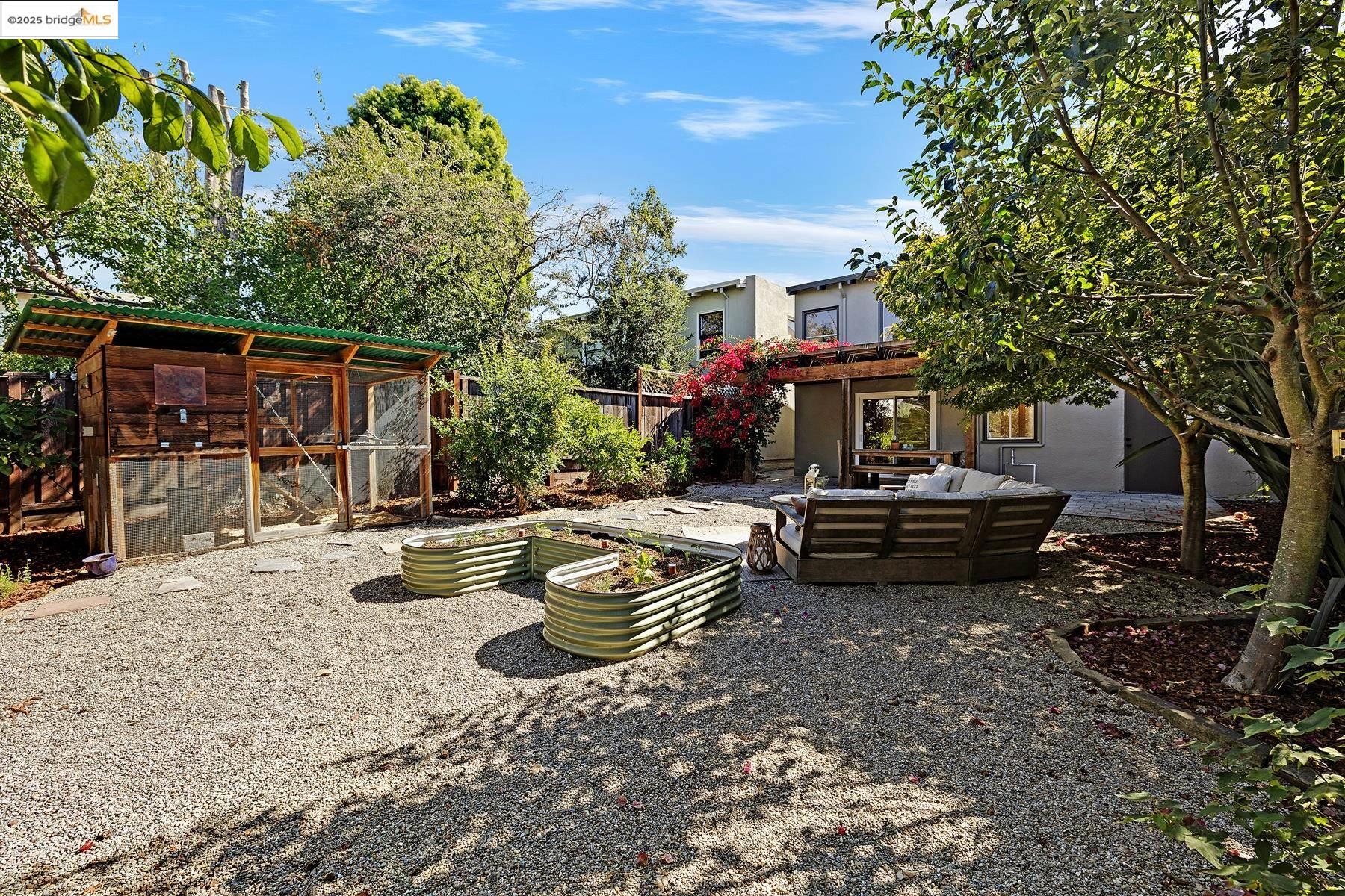 4267 Montgomery Street