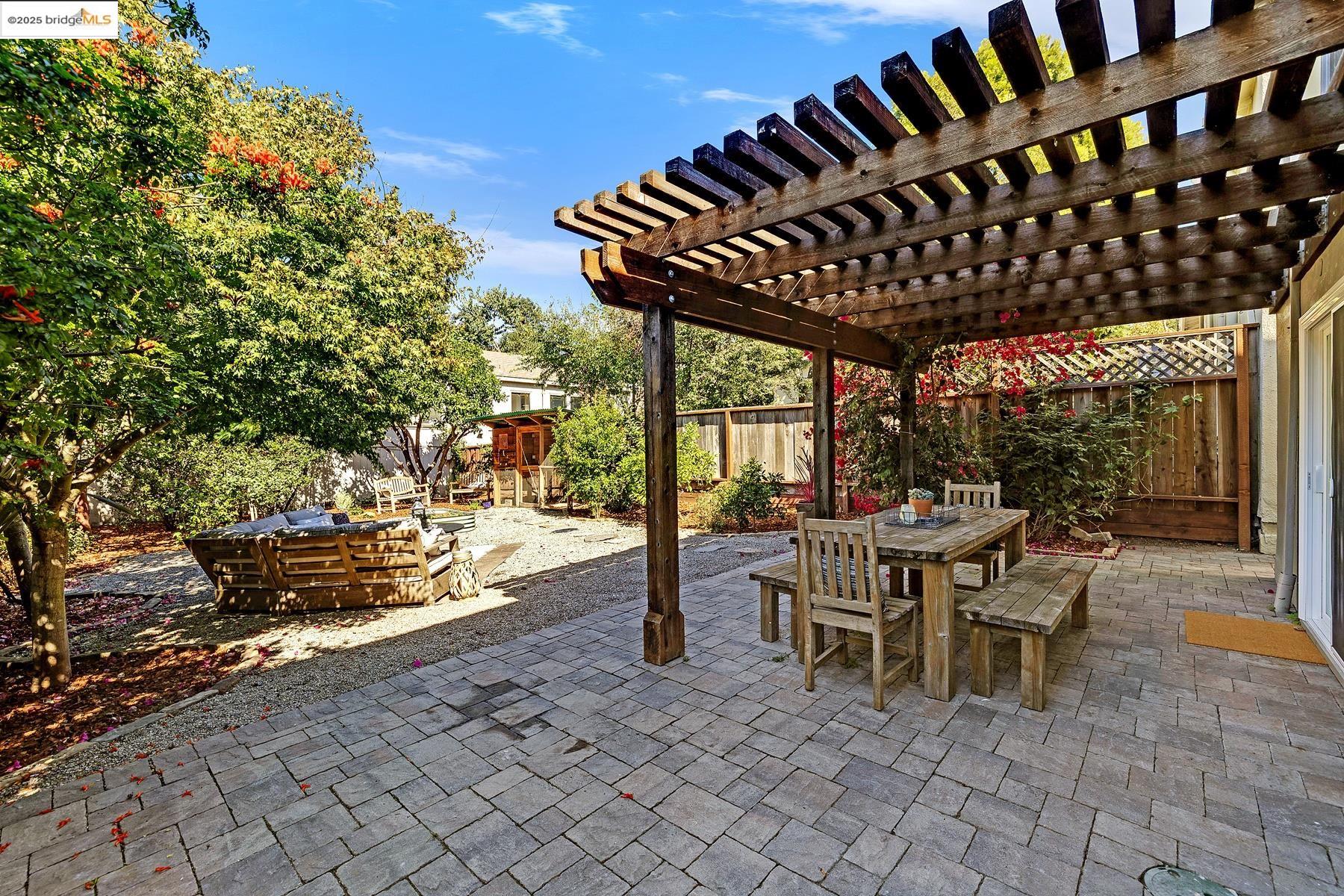 4267 Montgomery Street