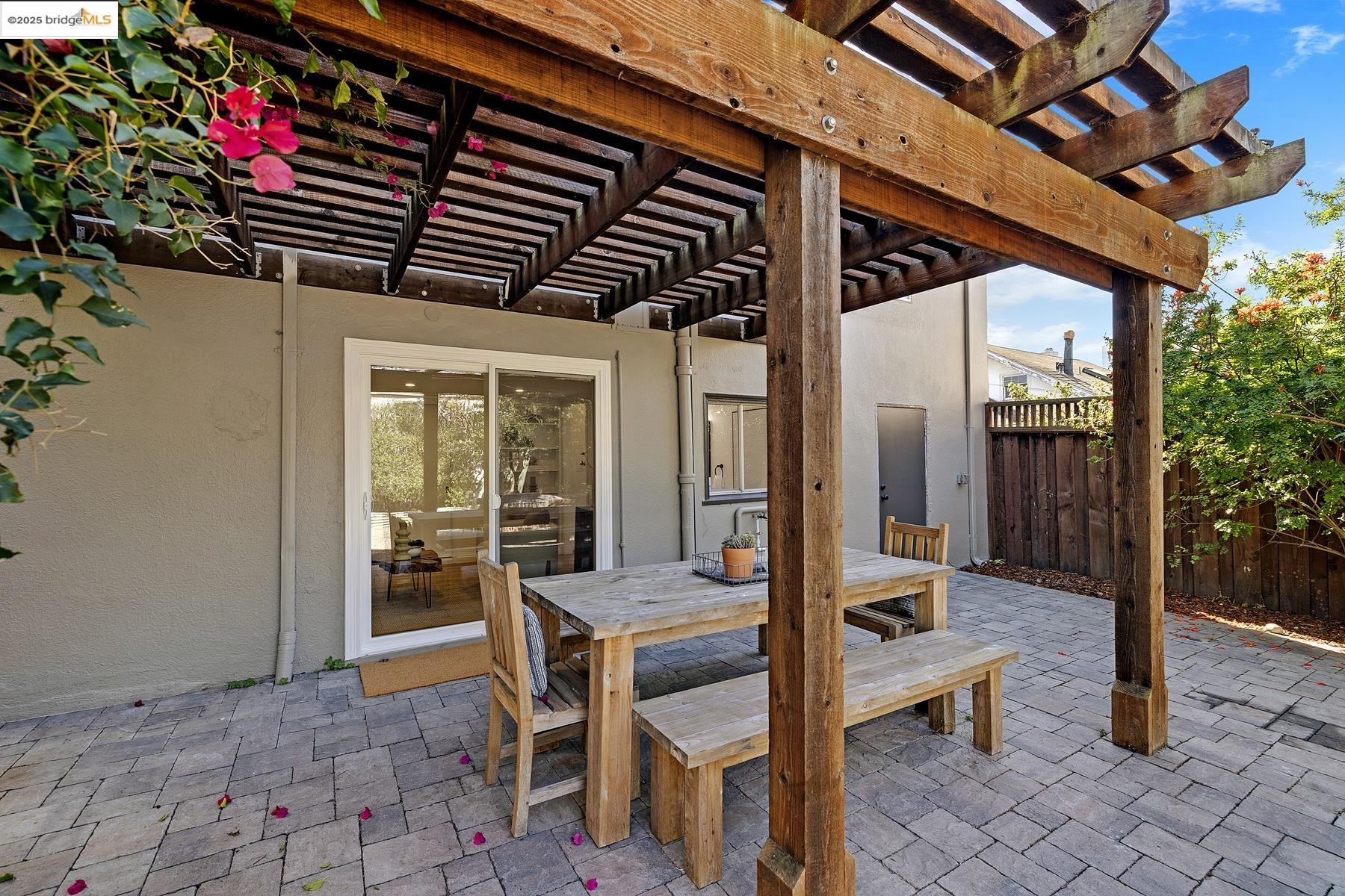 4267 Montgomery Street