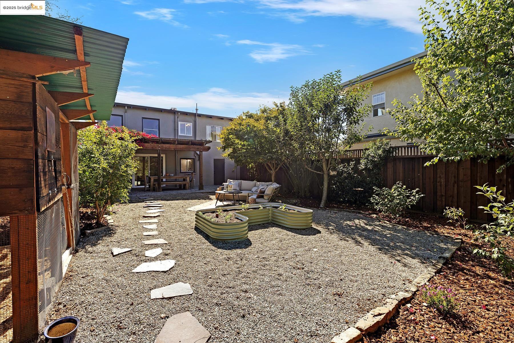 4267 Montgomery Street