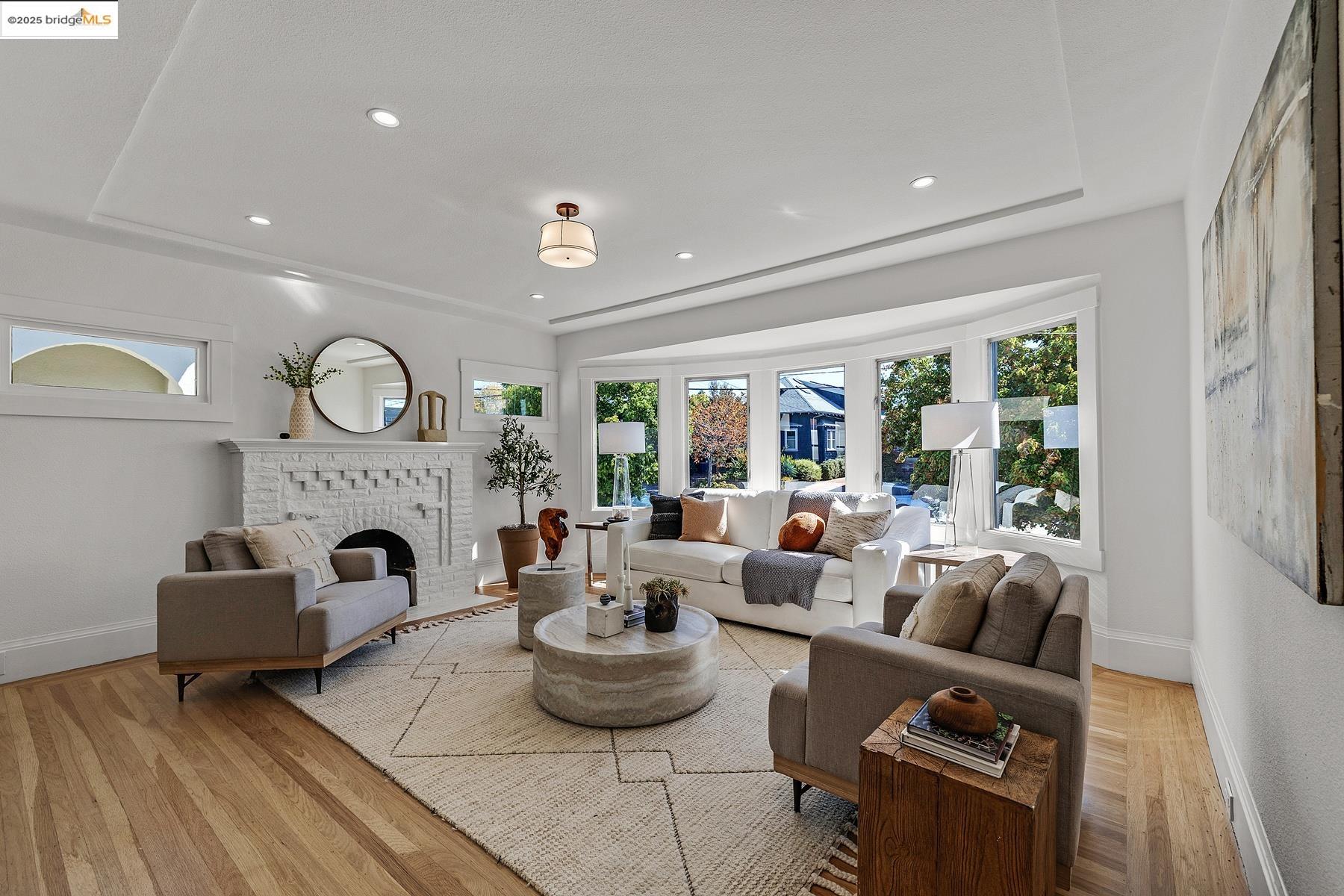 4267 Montgomery Street