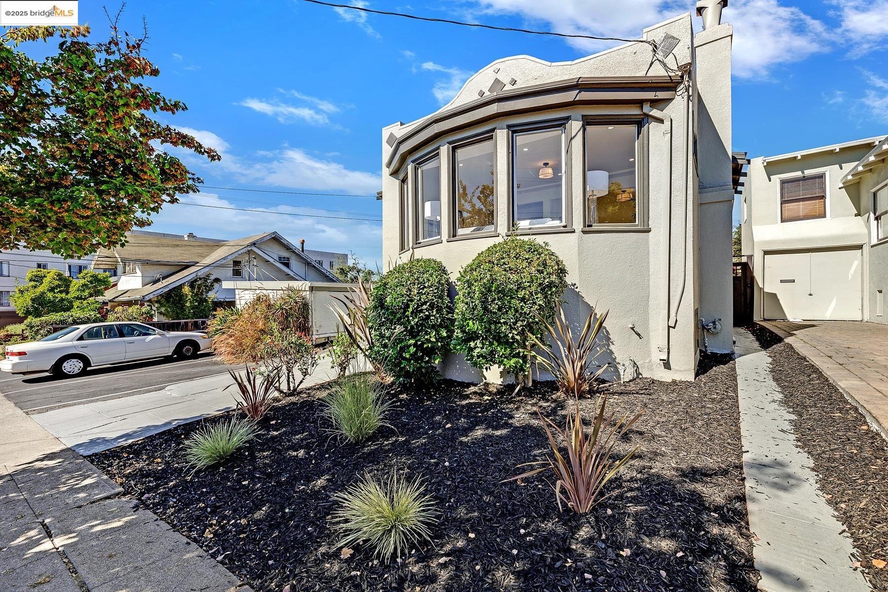 4267 Montgomery Street