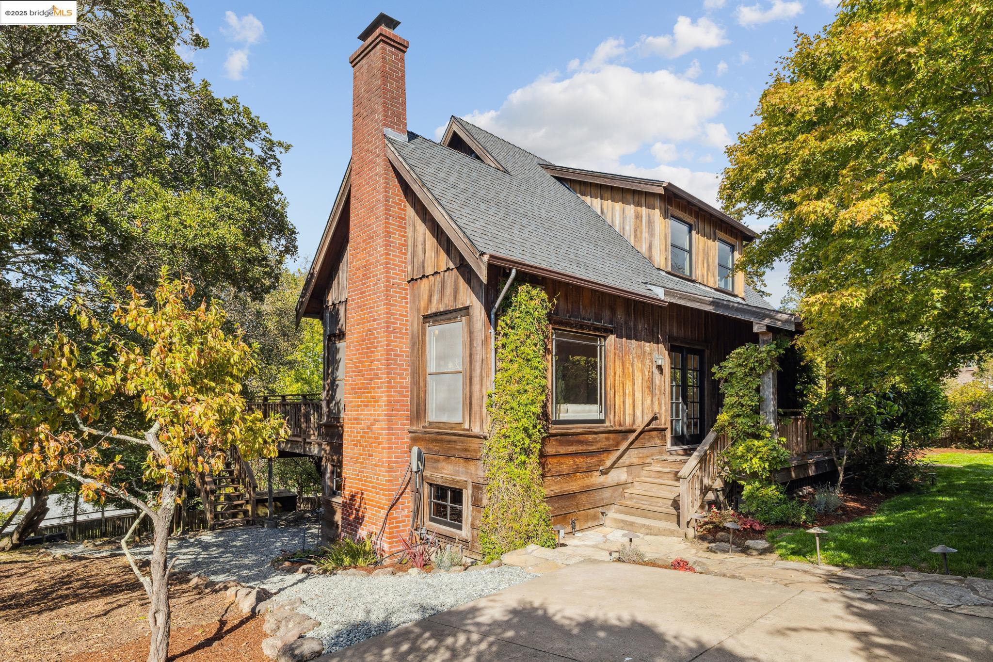 541 Vistamont Ave