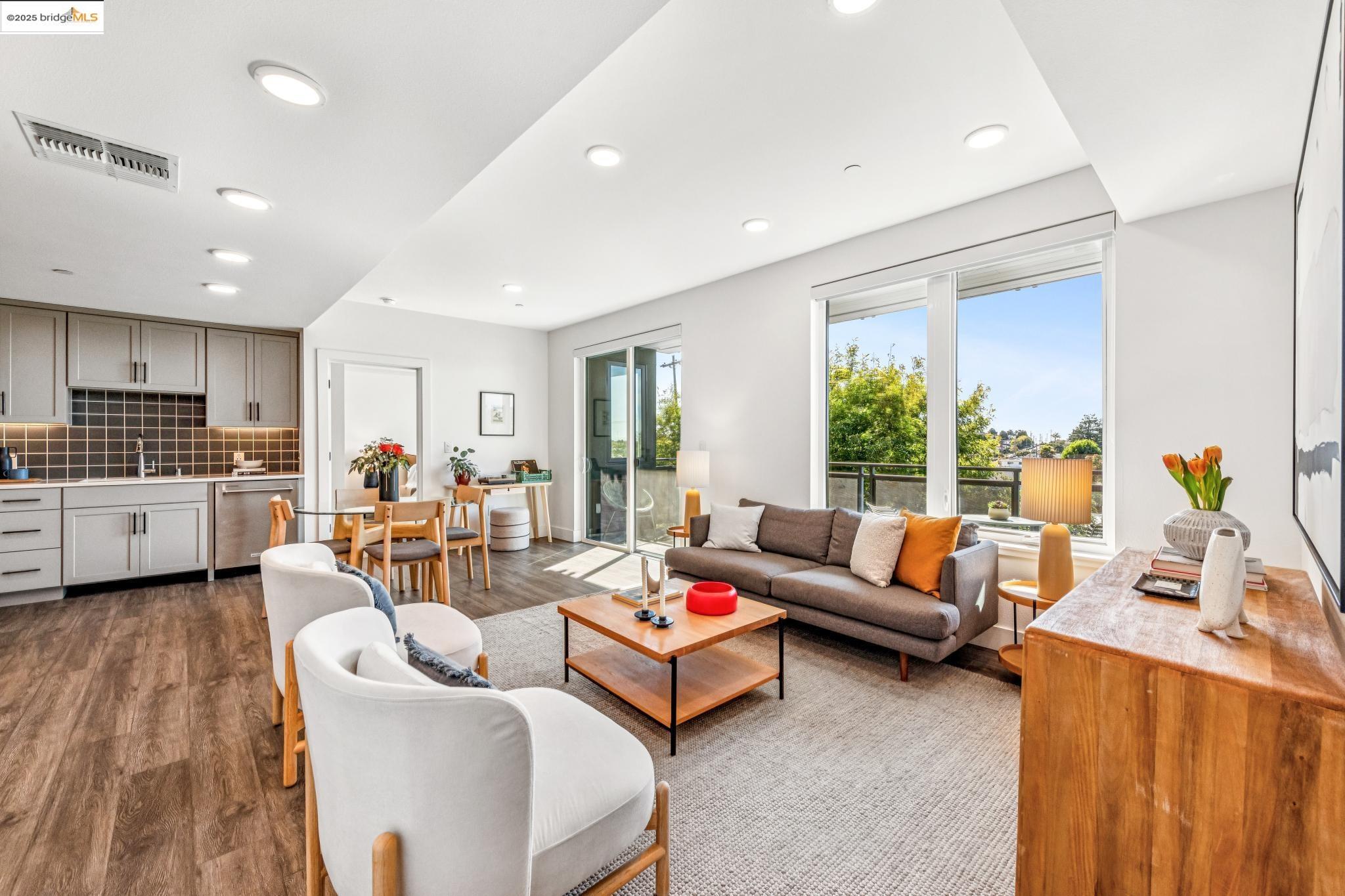 10300 San Pablo Ave # 303