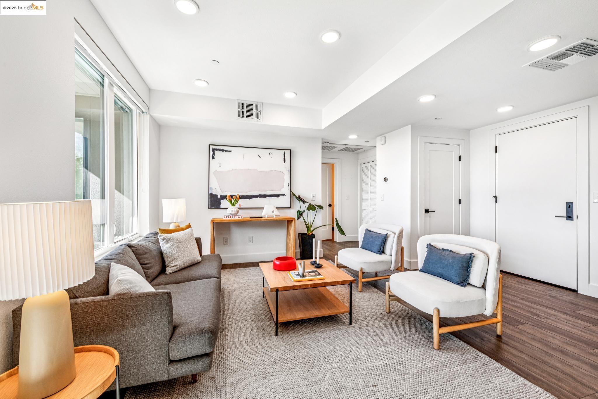 10300 San Pablo Ave # 303